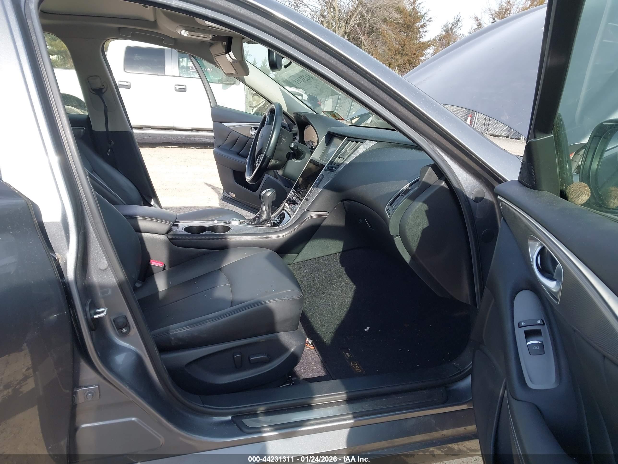 INFINITI Q50 image 5