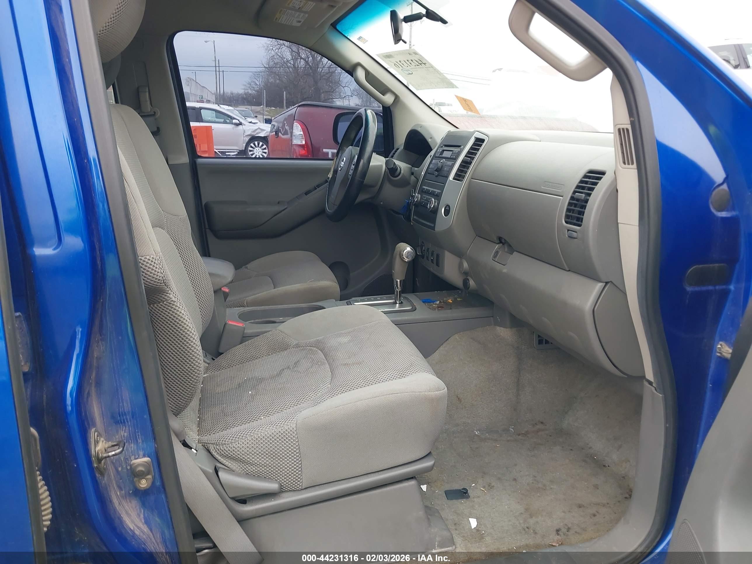 NISSAN FRONTIER image 5
