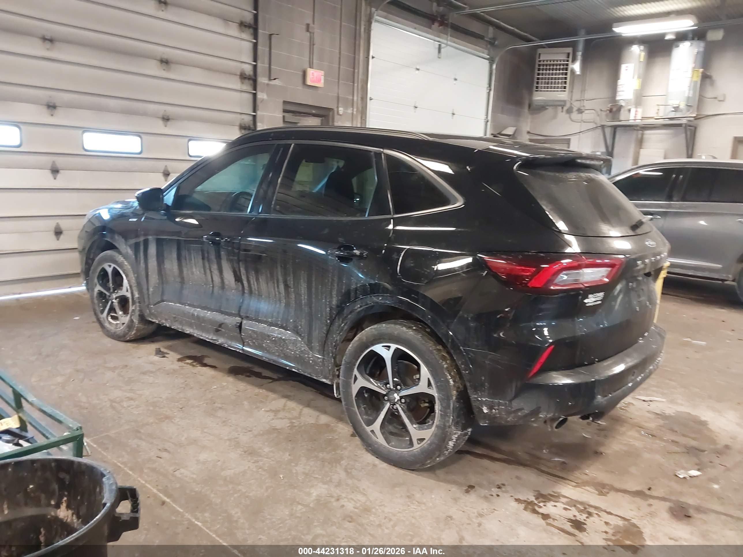 FORD ESCAPE image 3
