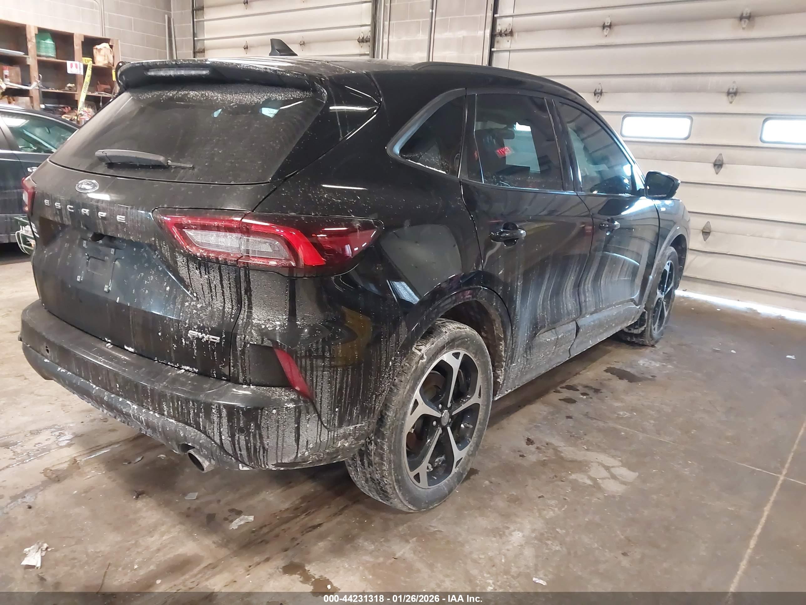 FORD ESCAPE image 4
