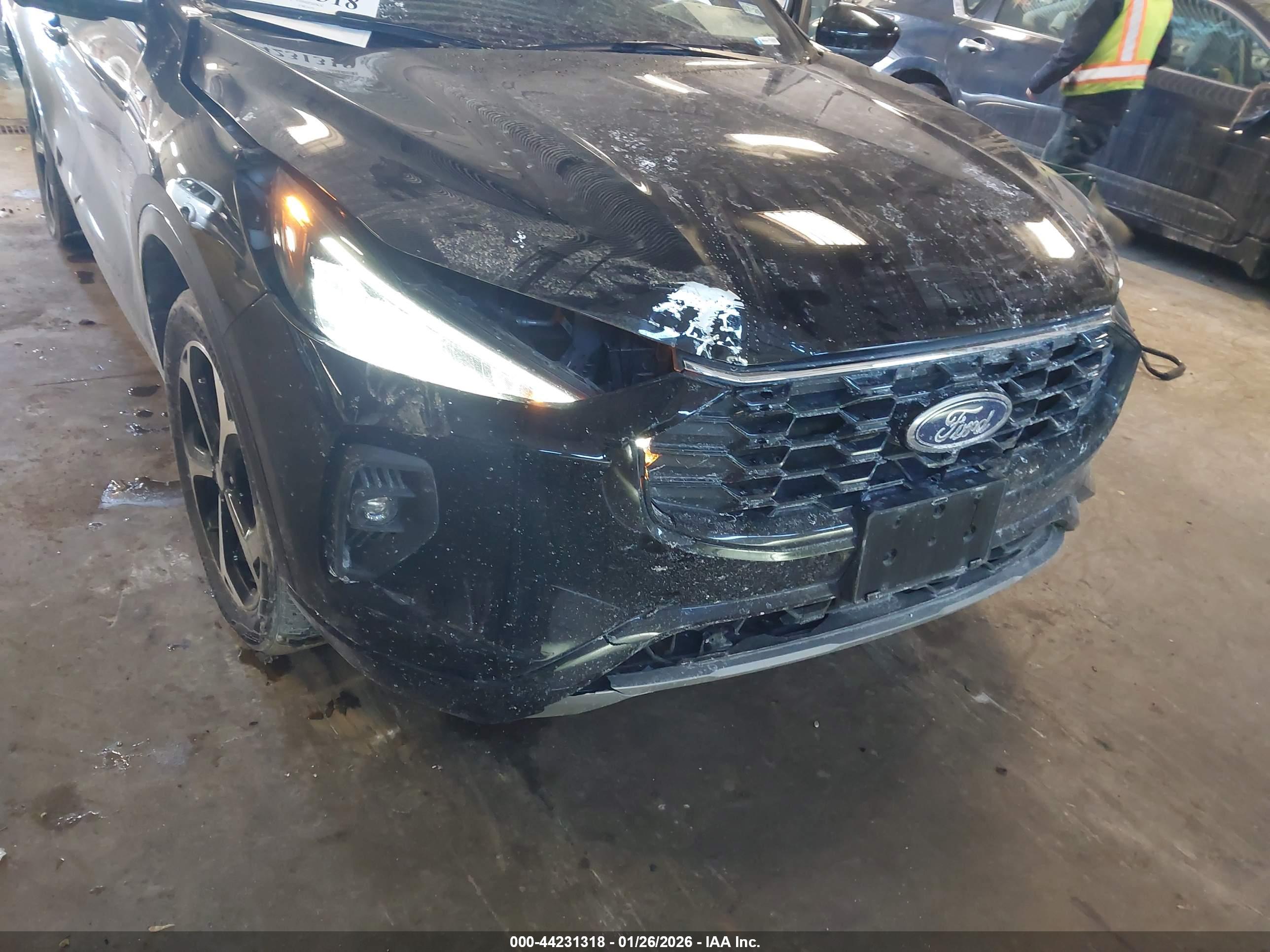 FORD ESCAPE image 6