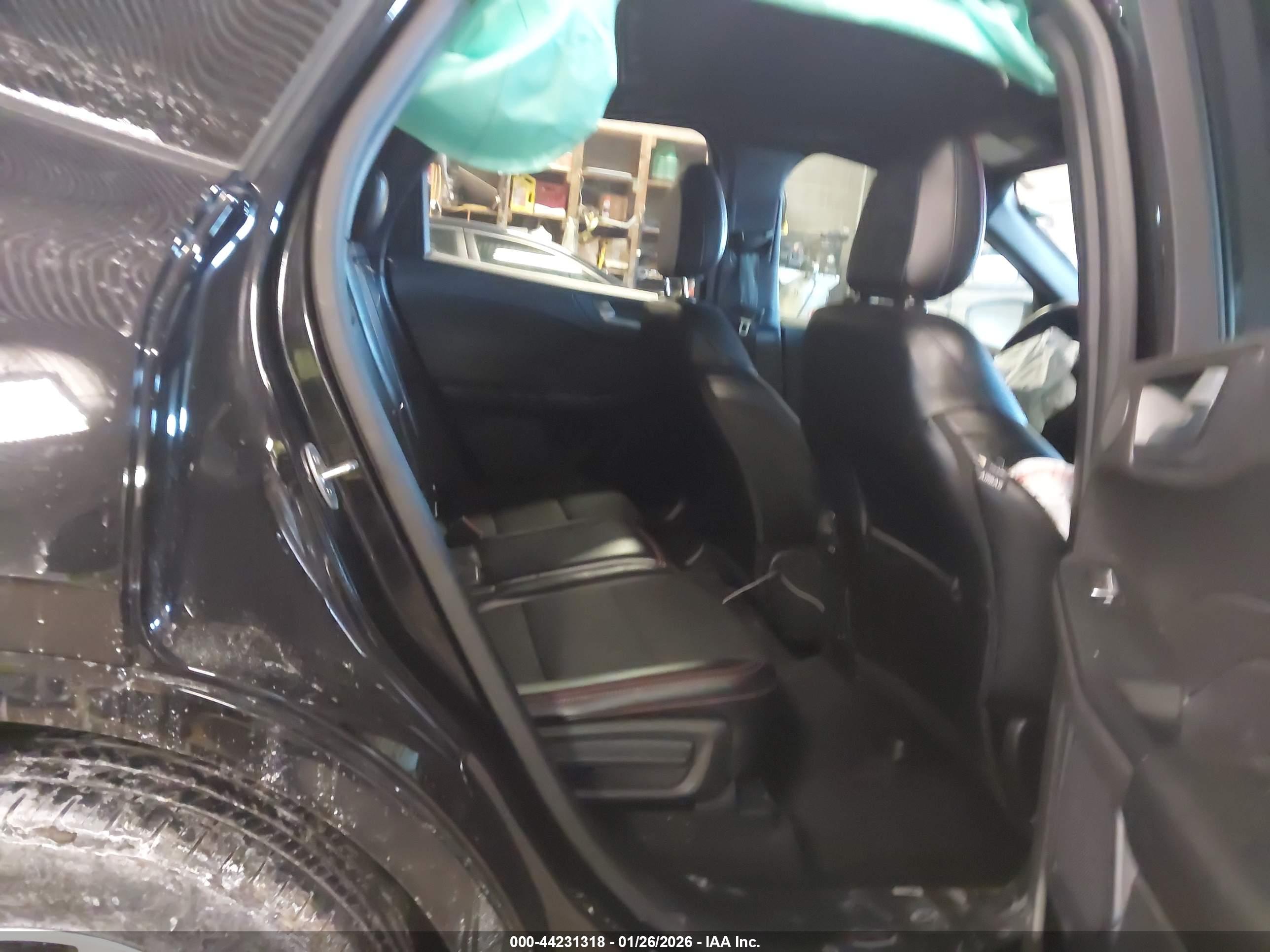 FORD ESCAPE image 8