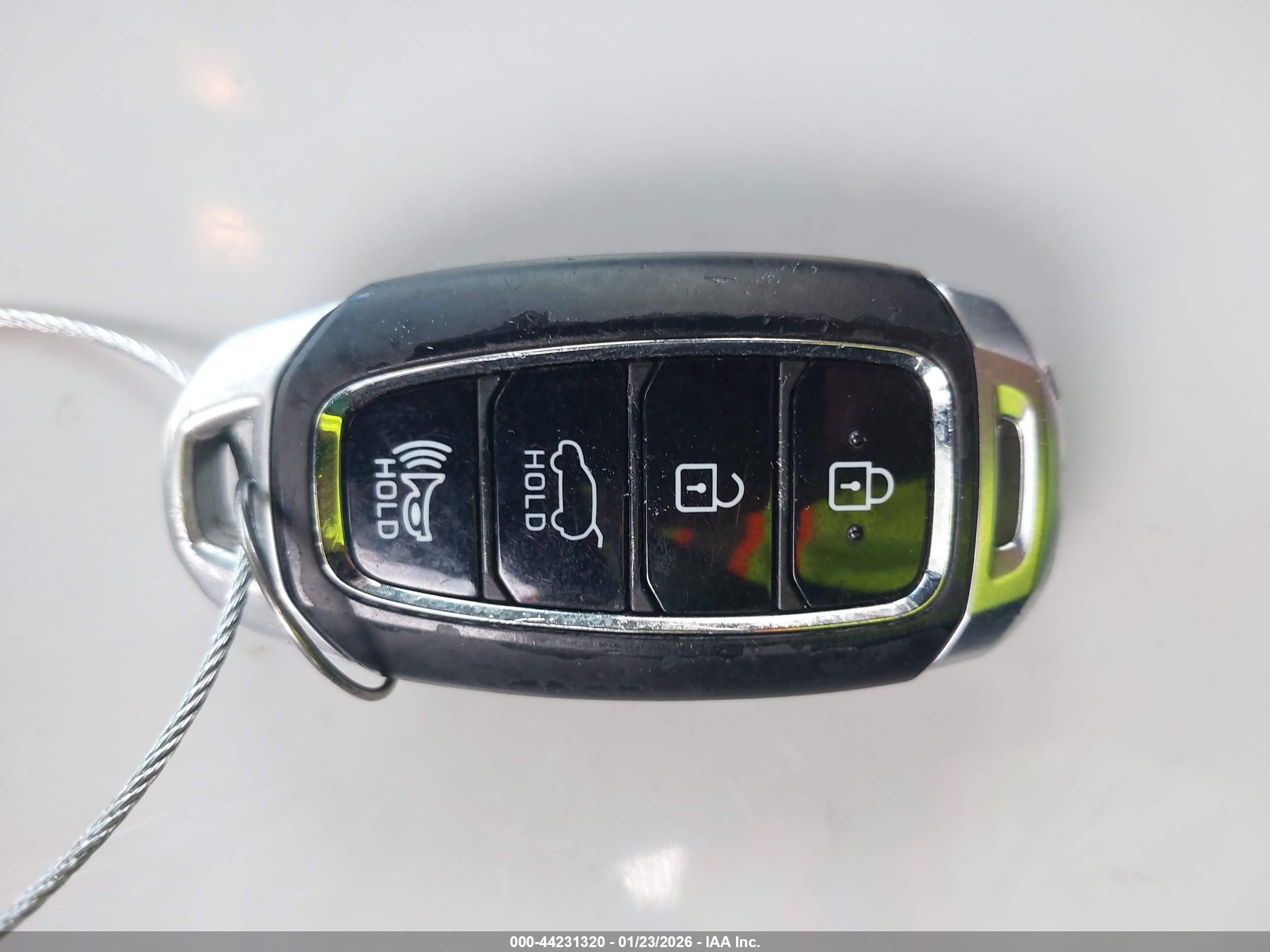 HYUNDAI KONA image 11