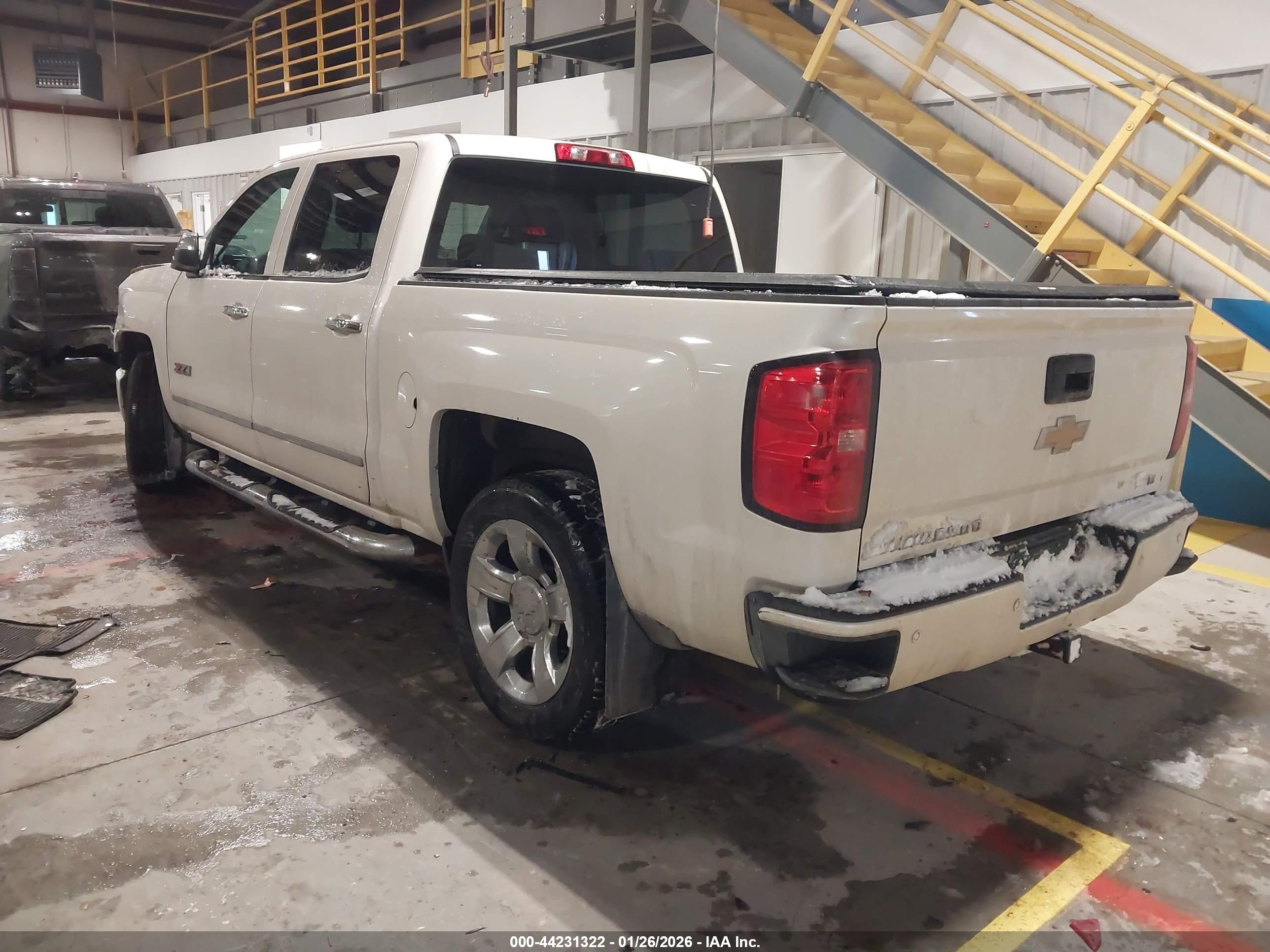 CHEVROLET SILVERADO image 3