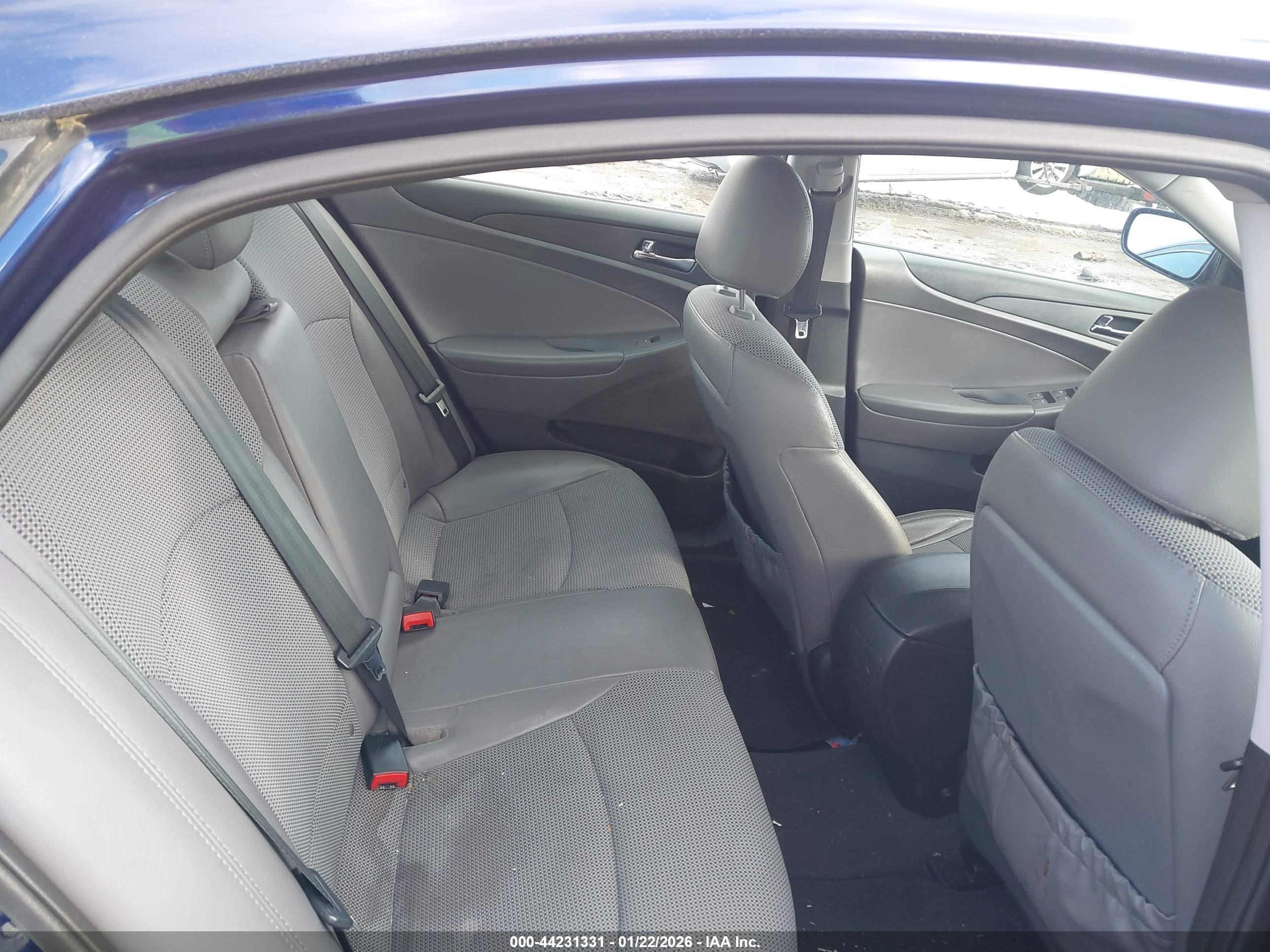 HYUNDAI SONATA image 8