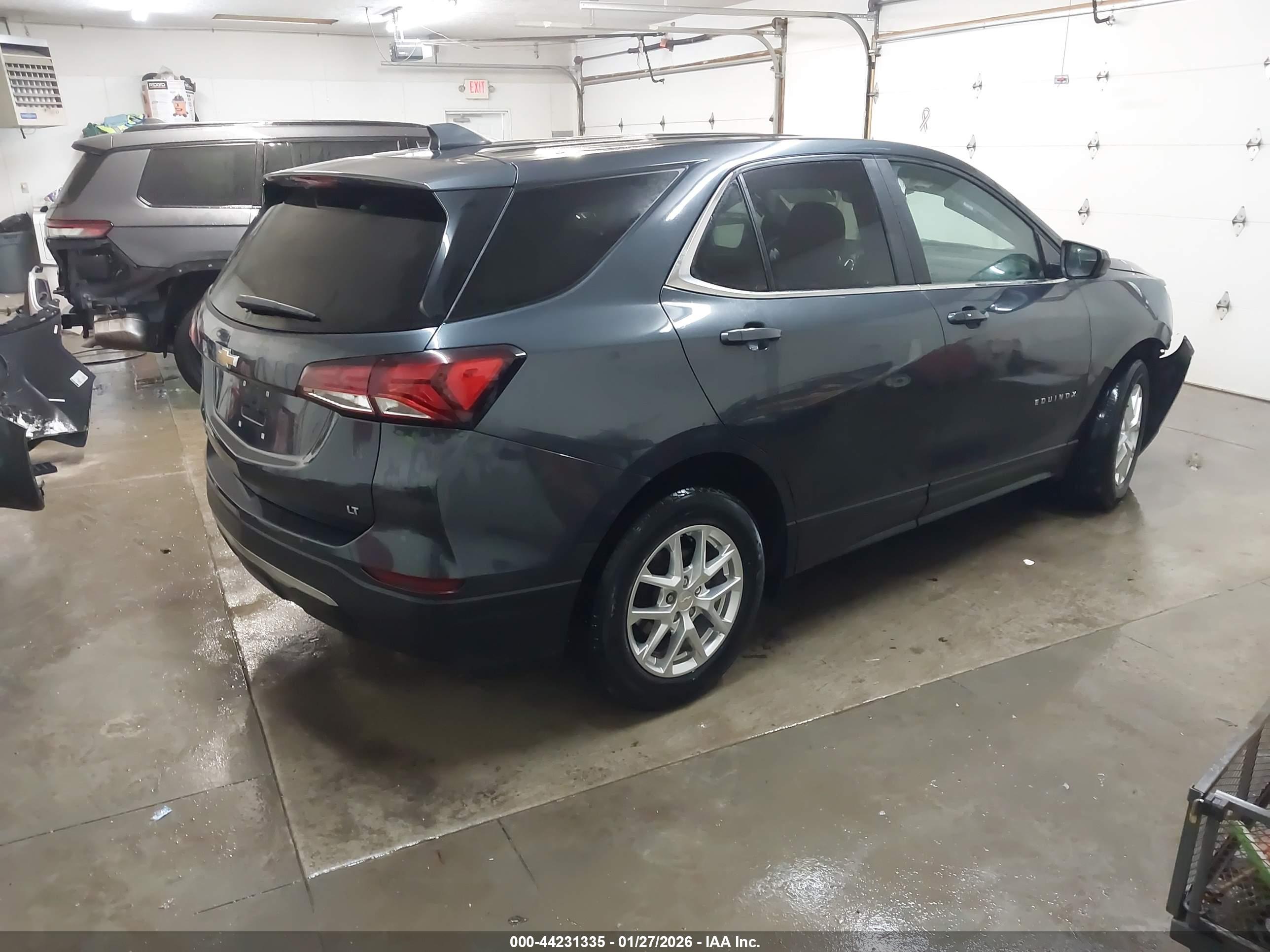 CHEVROLET EQUINOX image 4