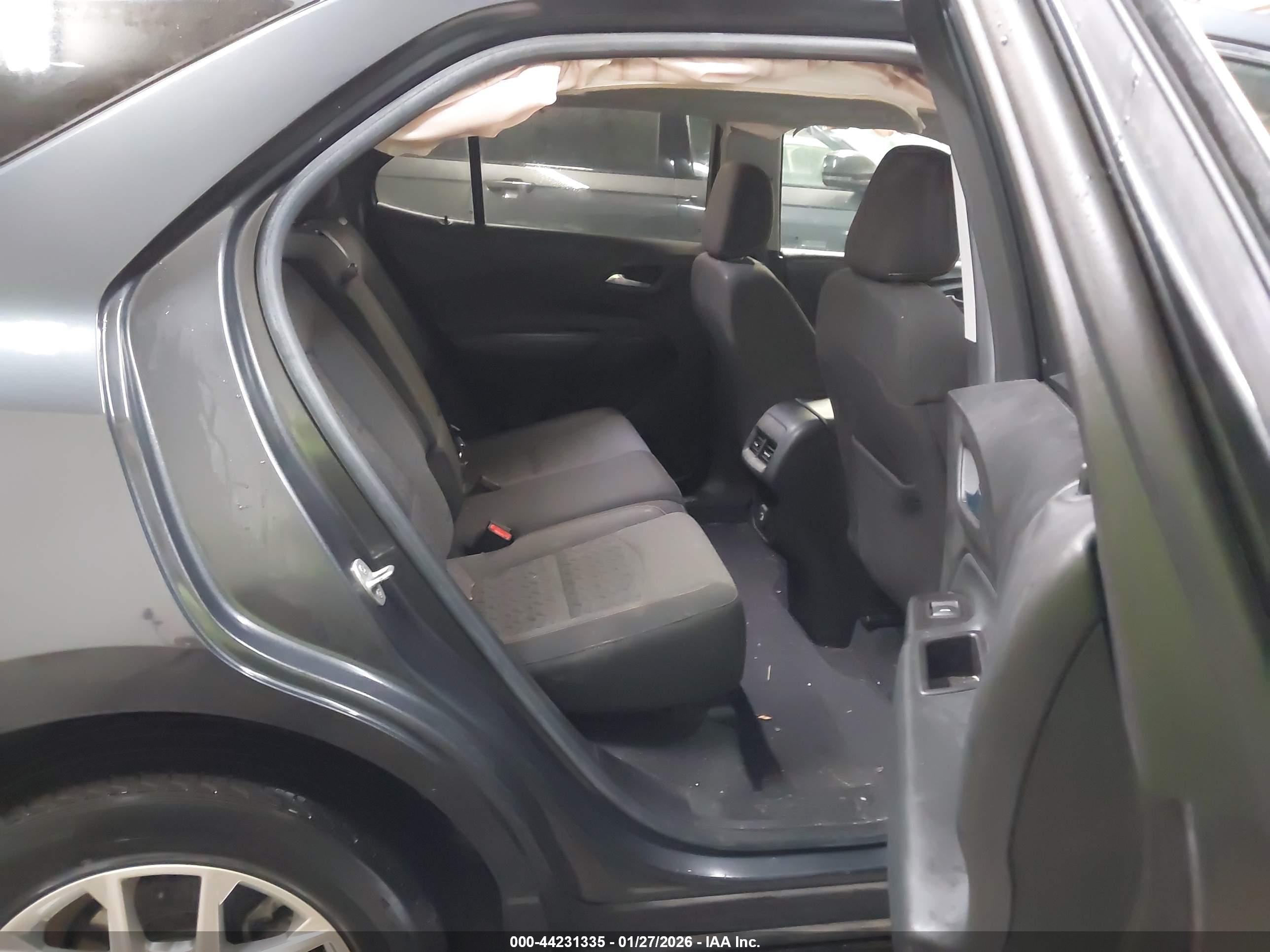 CHEVROLET EQUINOX image 8