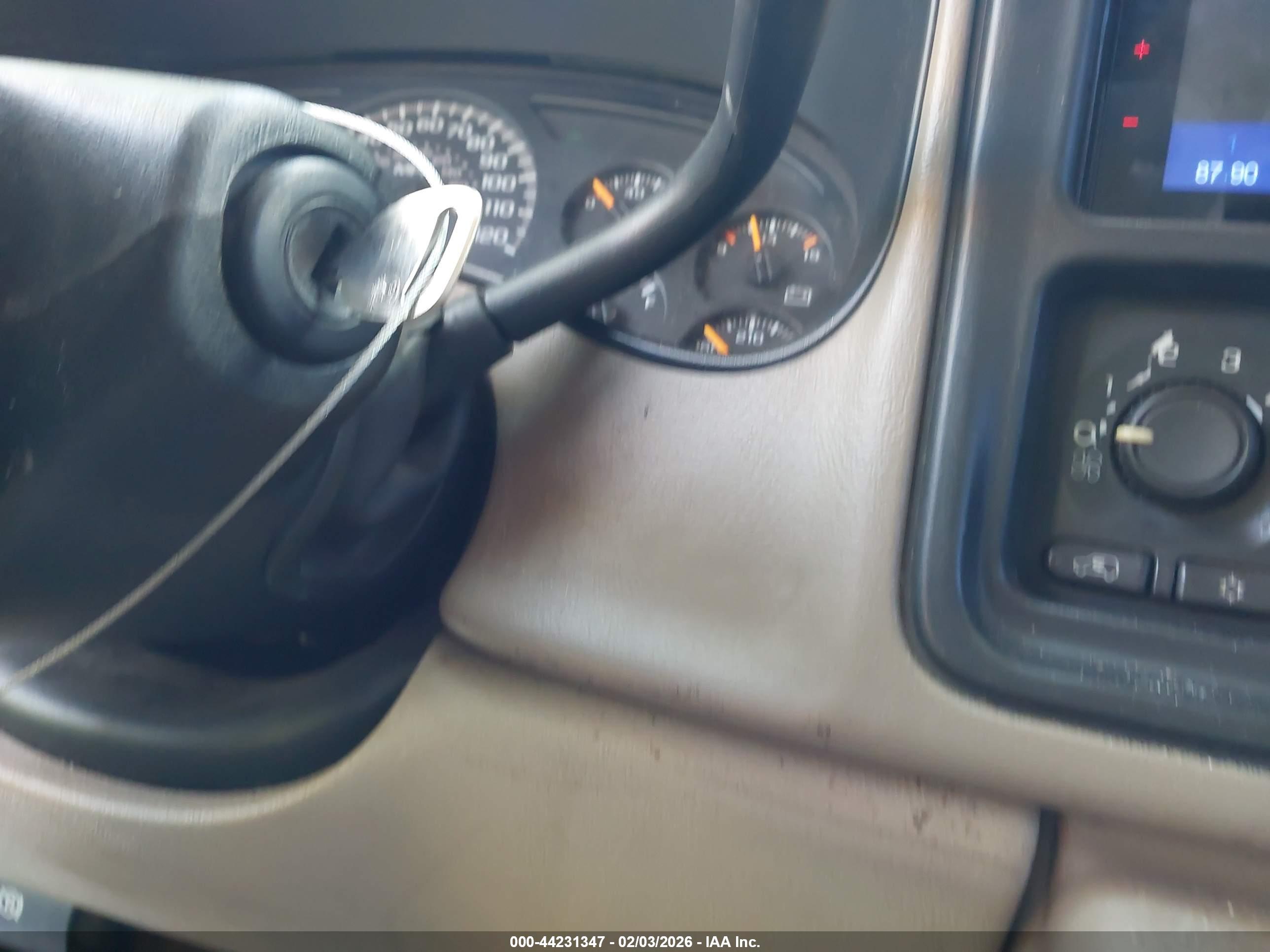 CHEVROLET TAHOE image 11