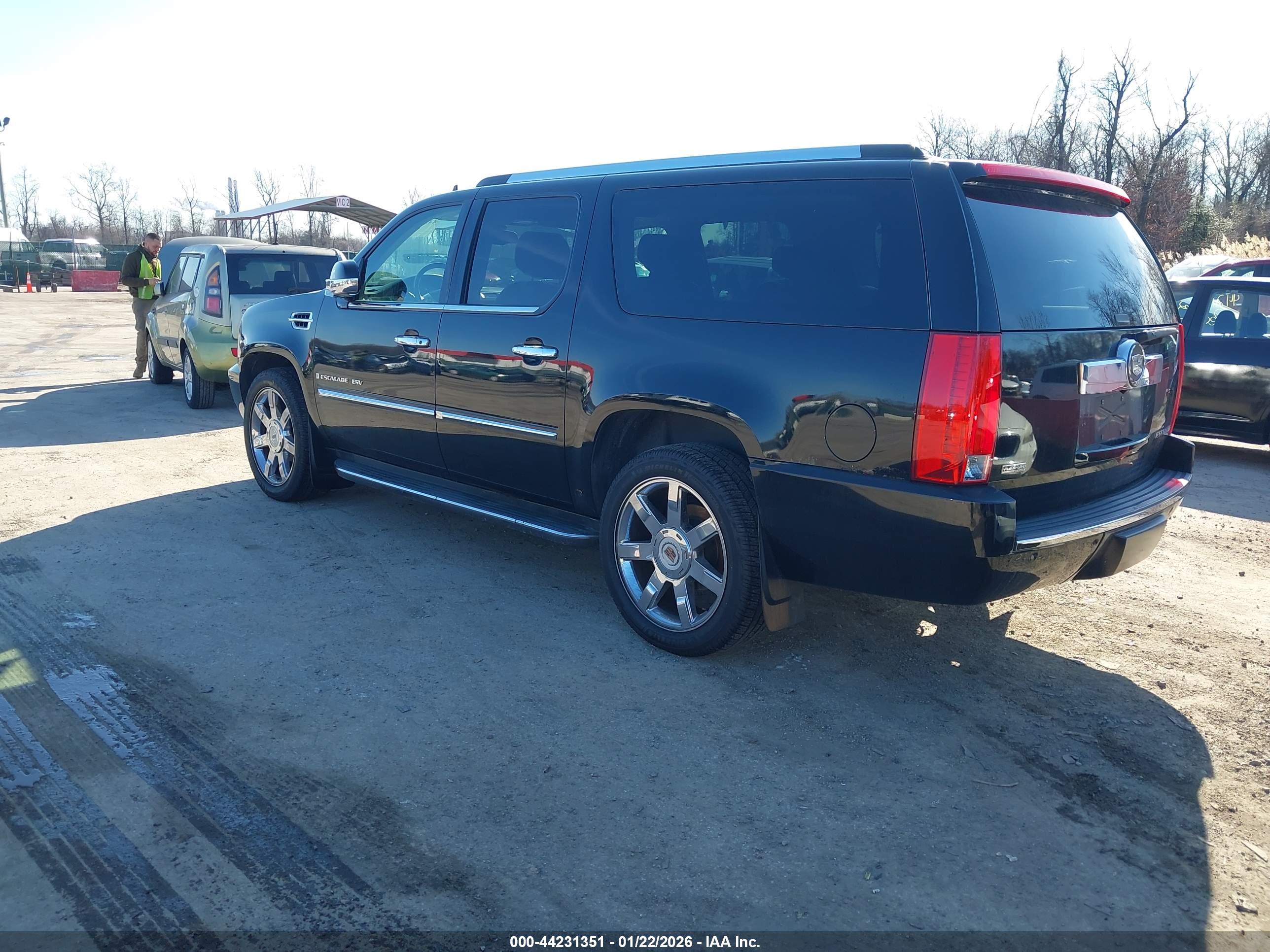 CADILLAC ESCALADE image 3