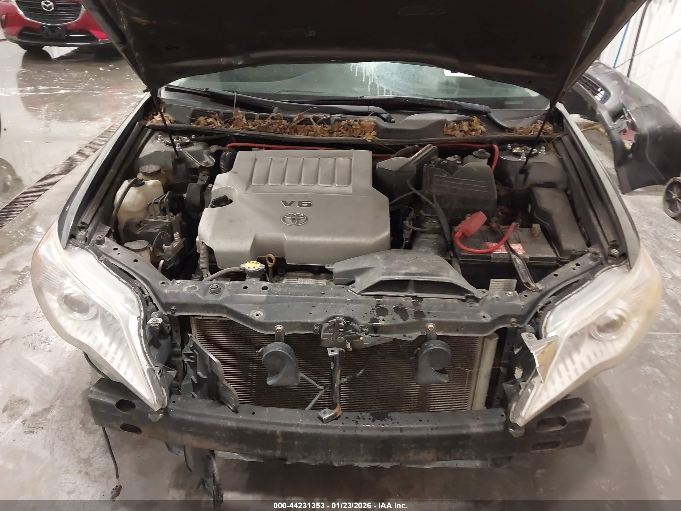 TOYOTA AVALON image 10