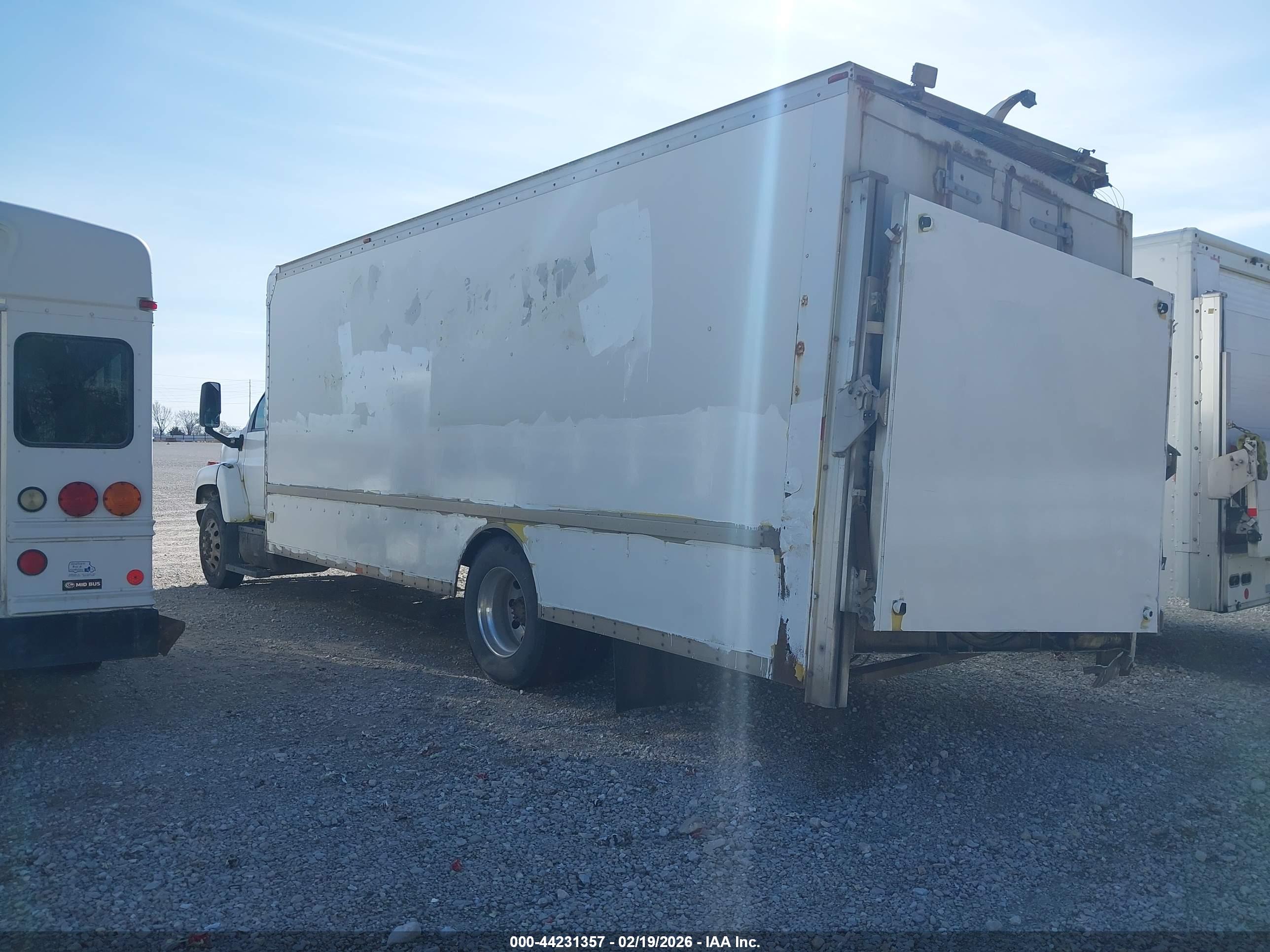 CHEVROLET CC6500 image 3