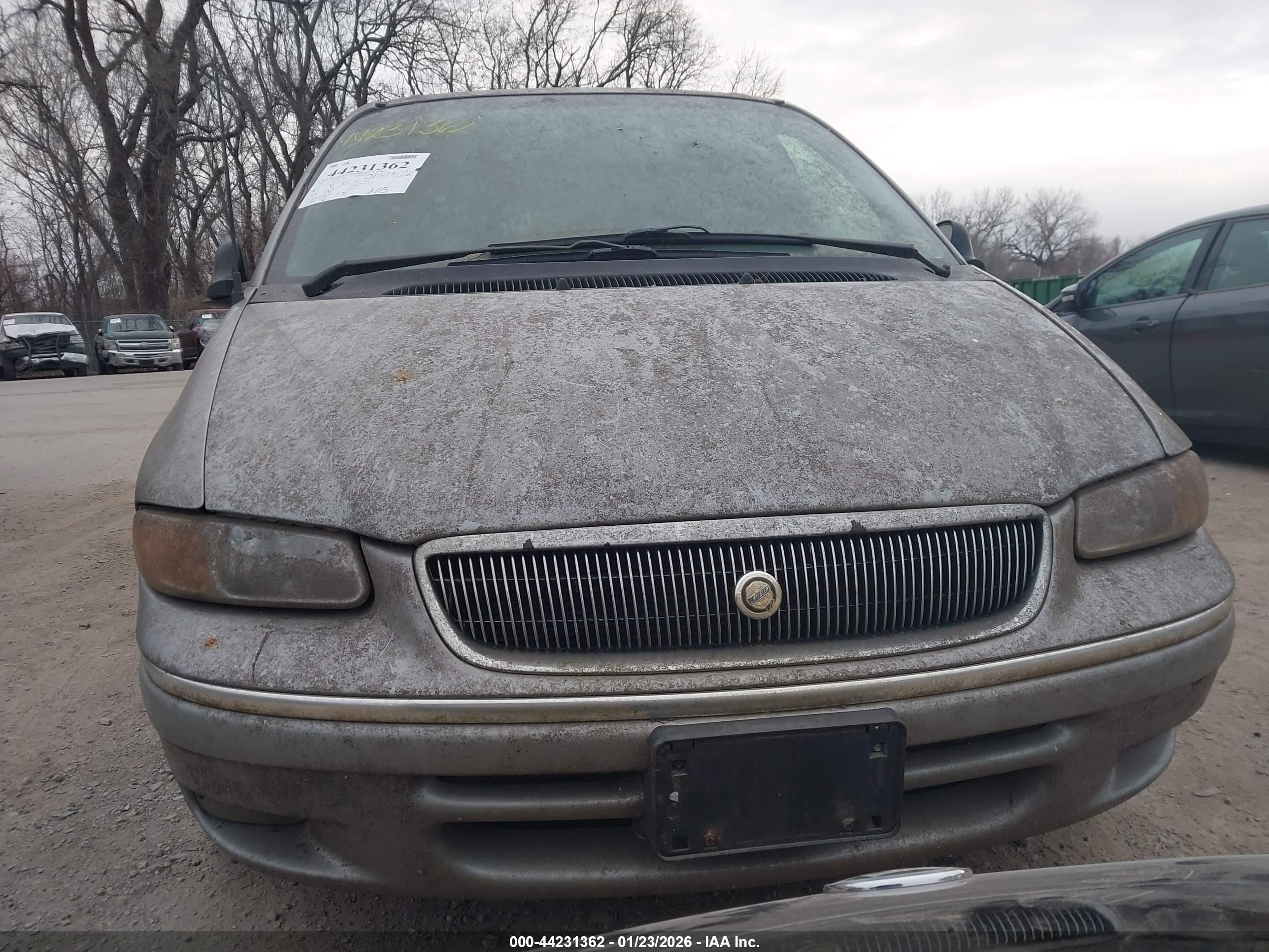 CHRYSLER TOWN image 6