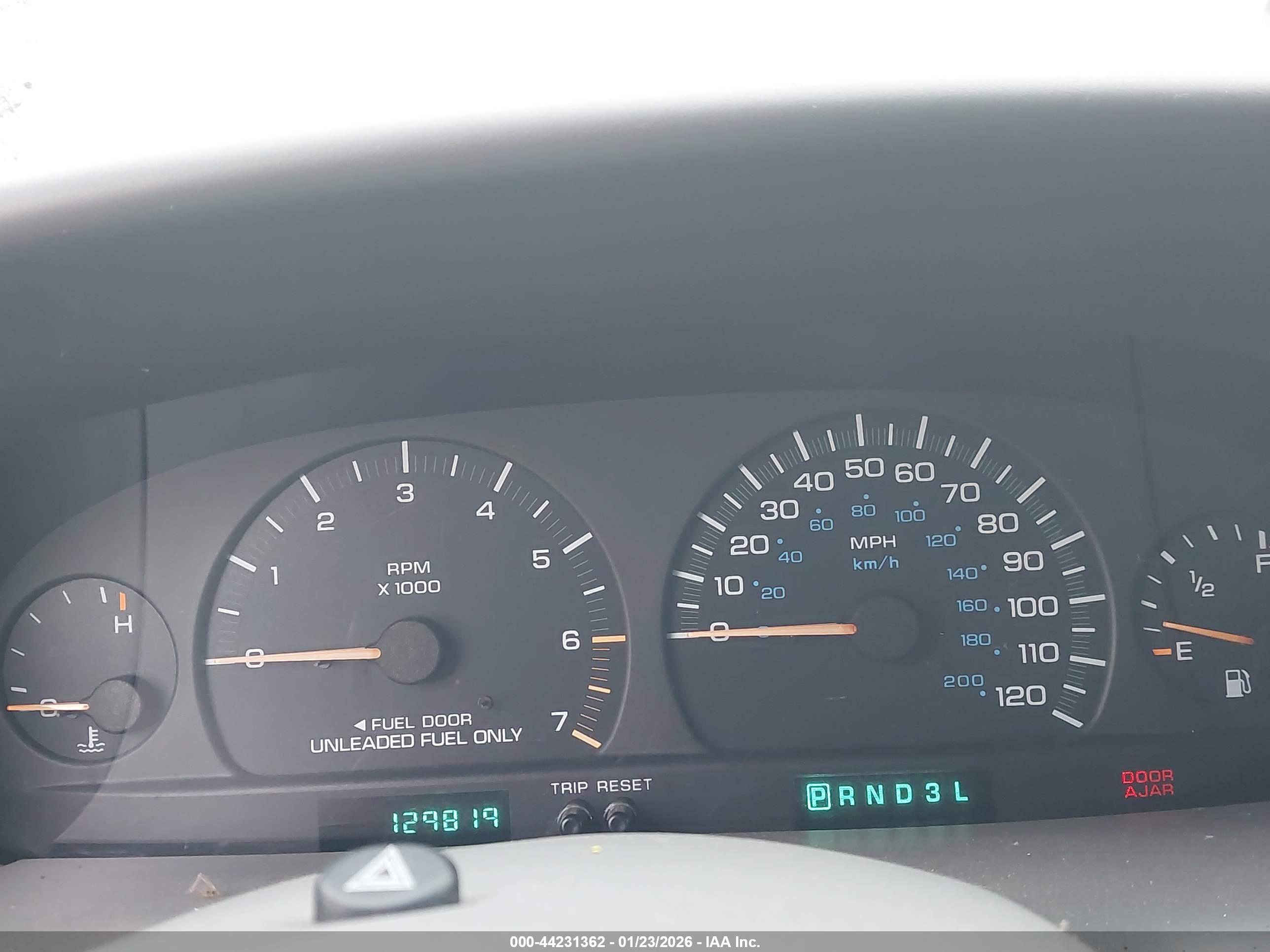 CHRYSLER TOWN image 7