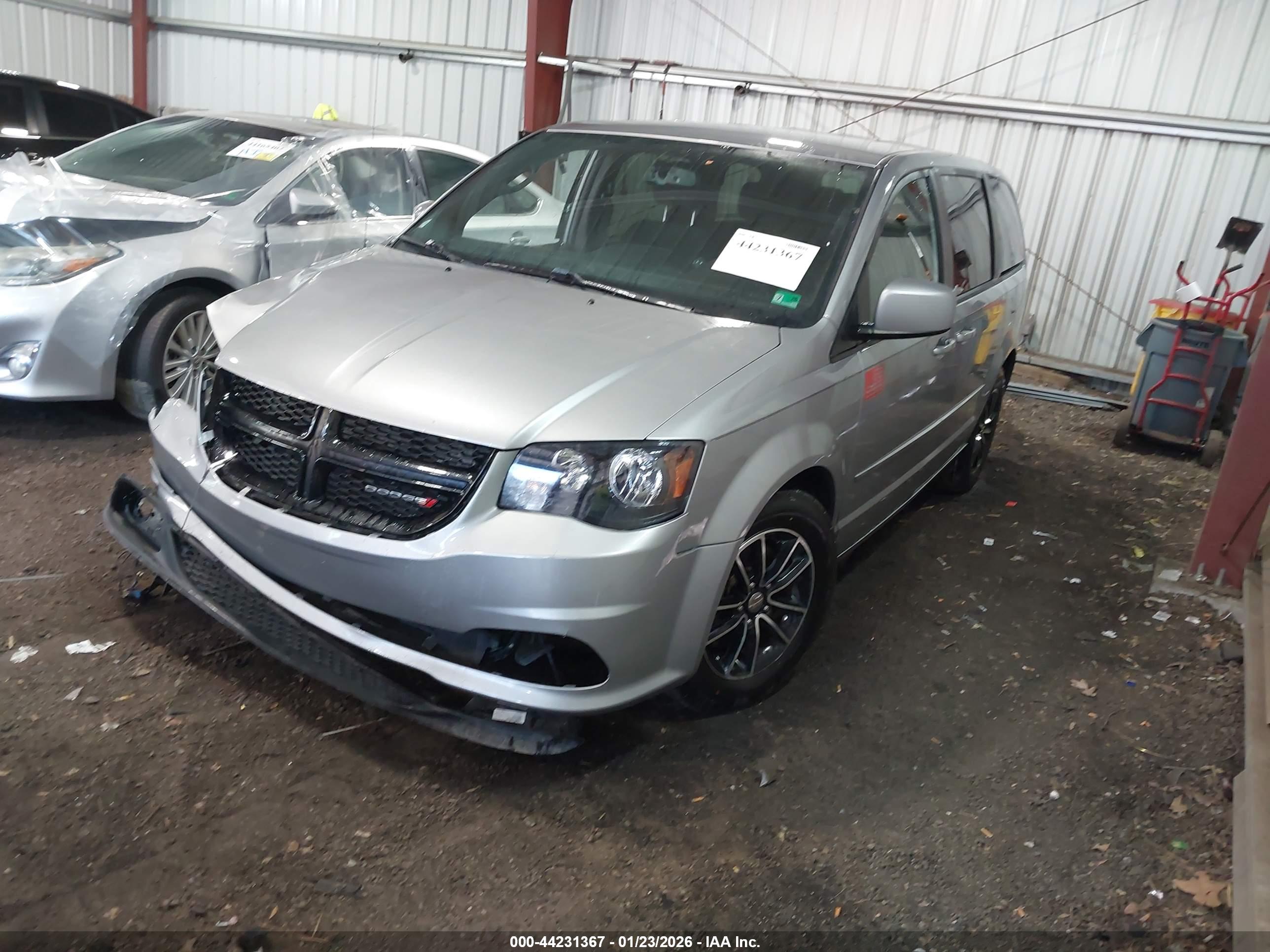 DODGE GRAND image 2