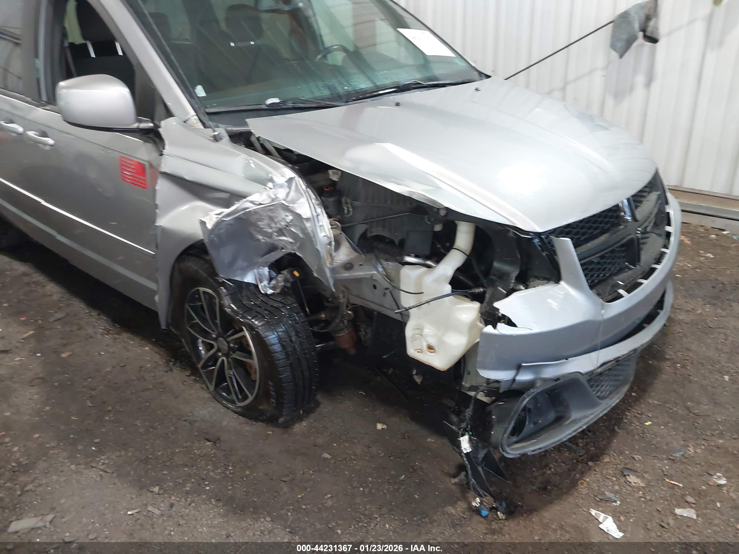 DODGE GRAND image 6