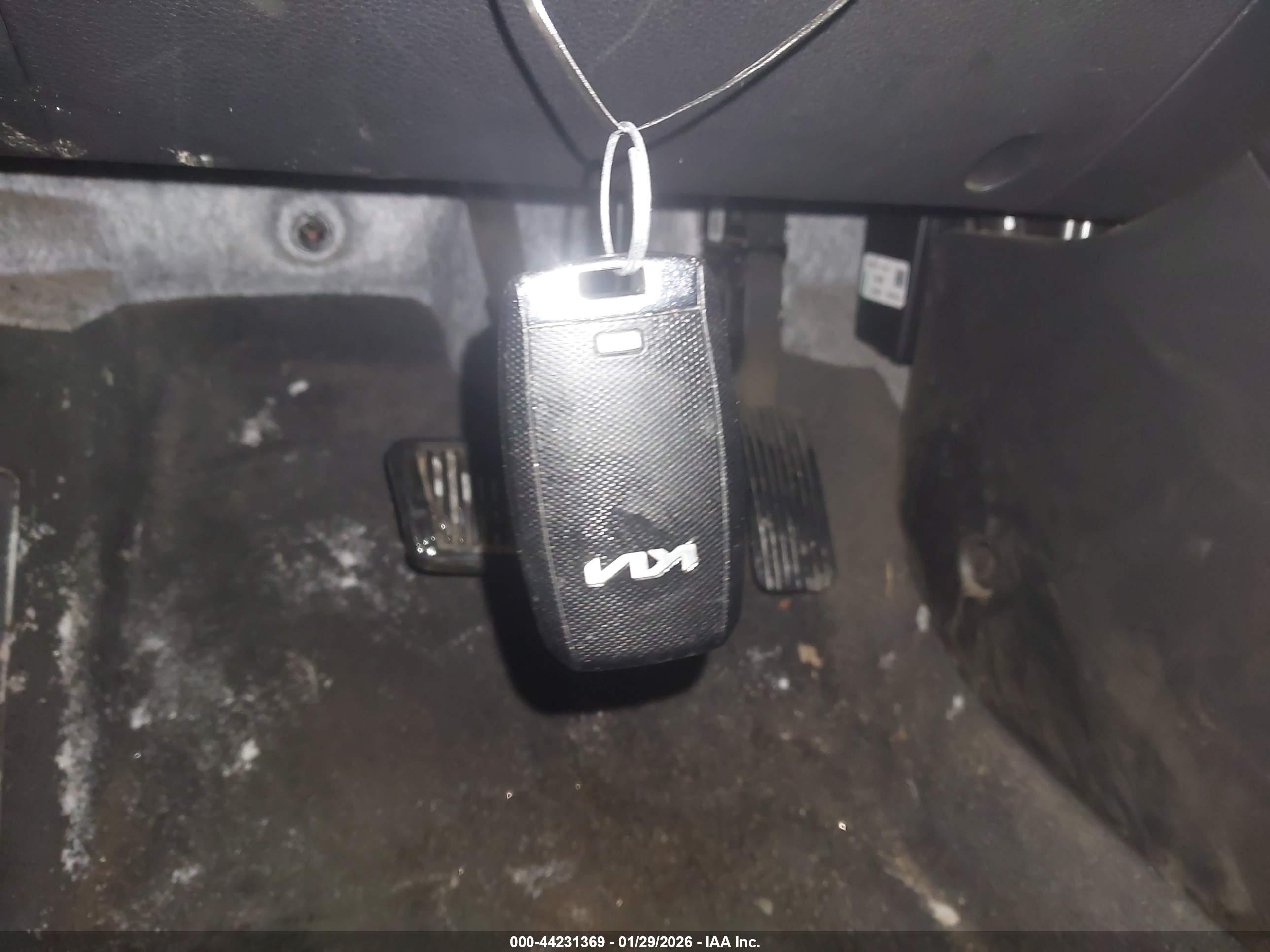 KIA RIO image 11