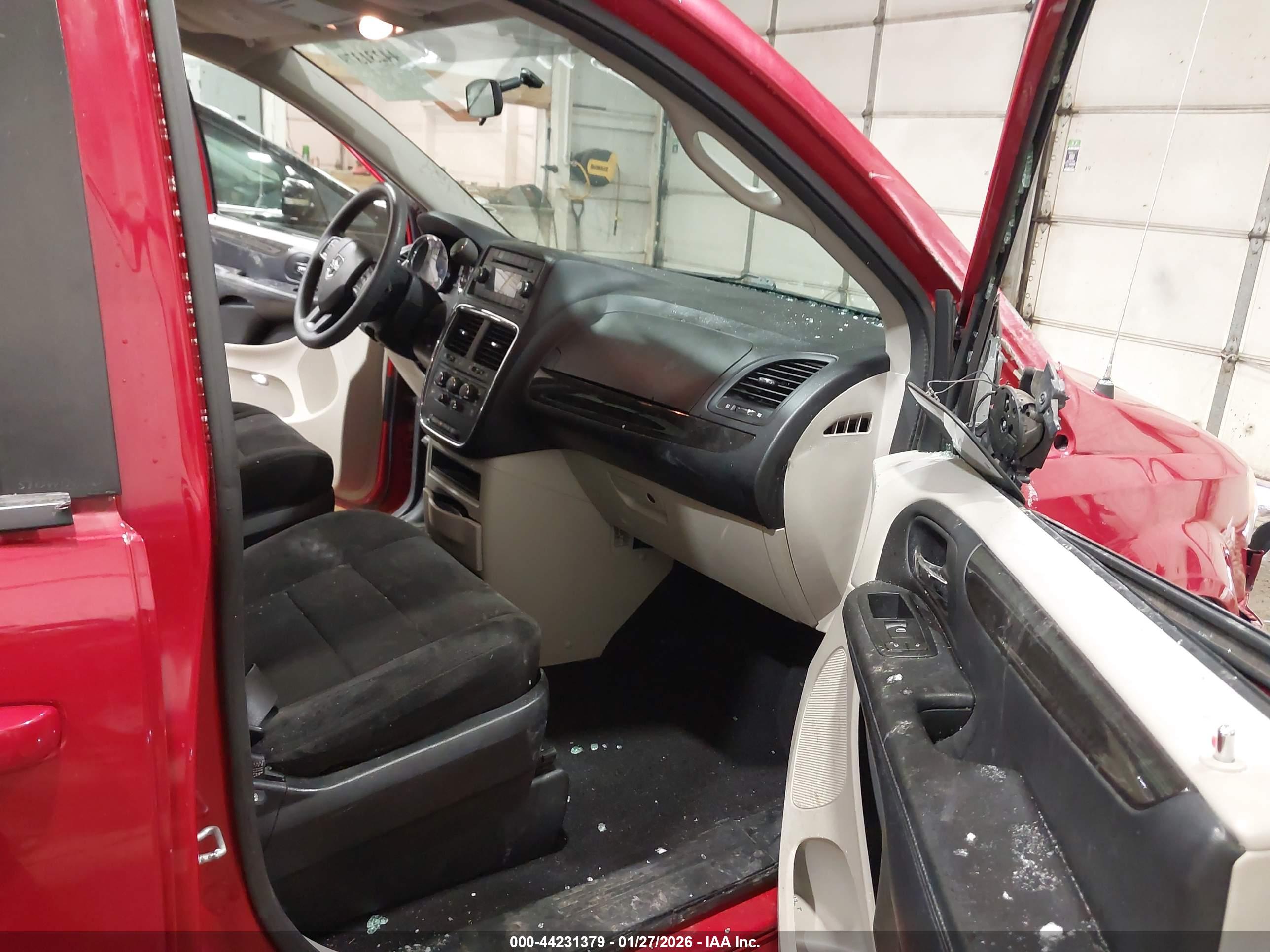 DODGE GRAND image 5