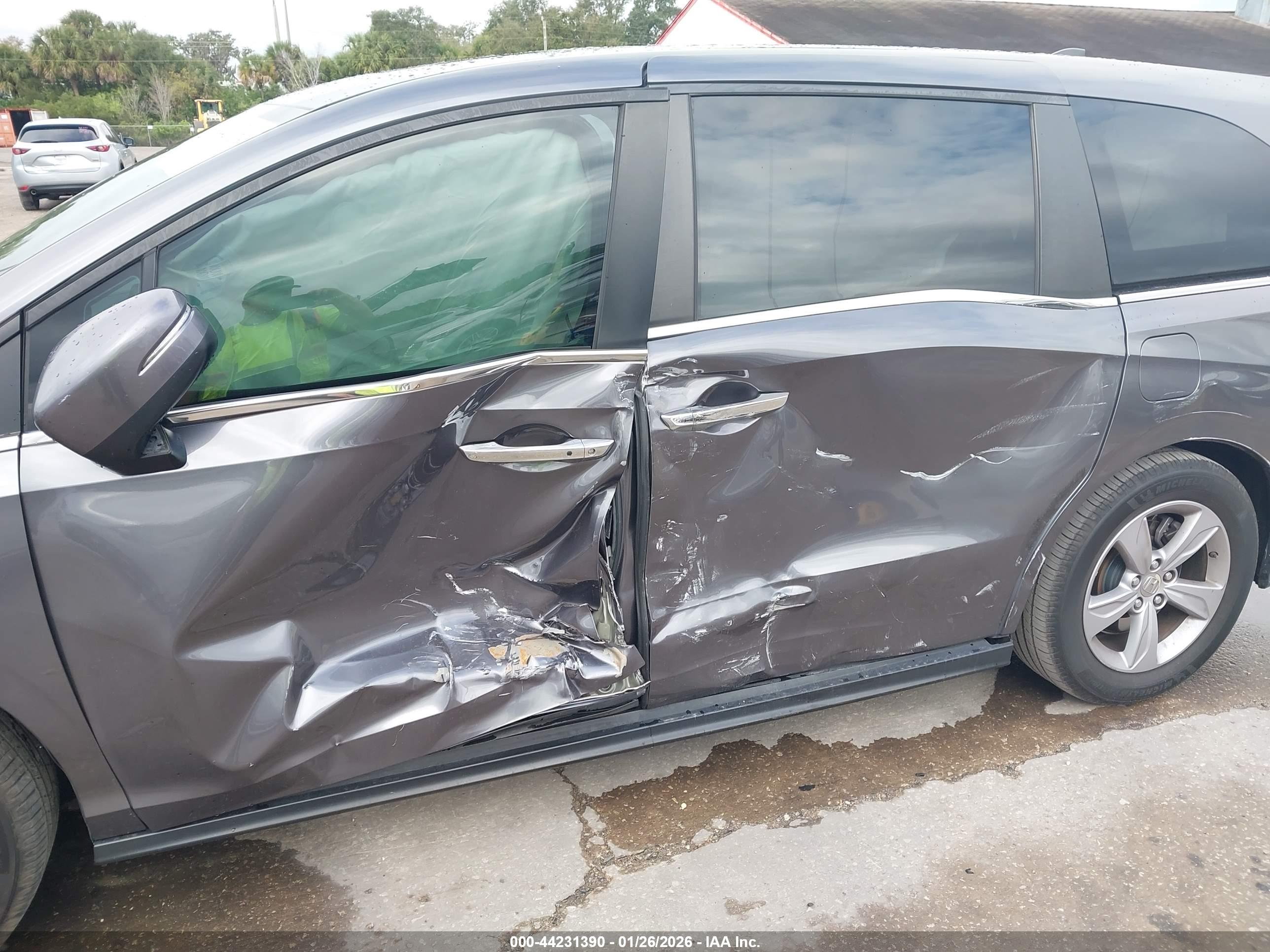 HONDA ODYSSEY image 6