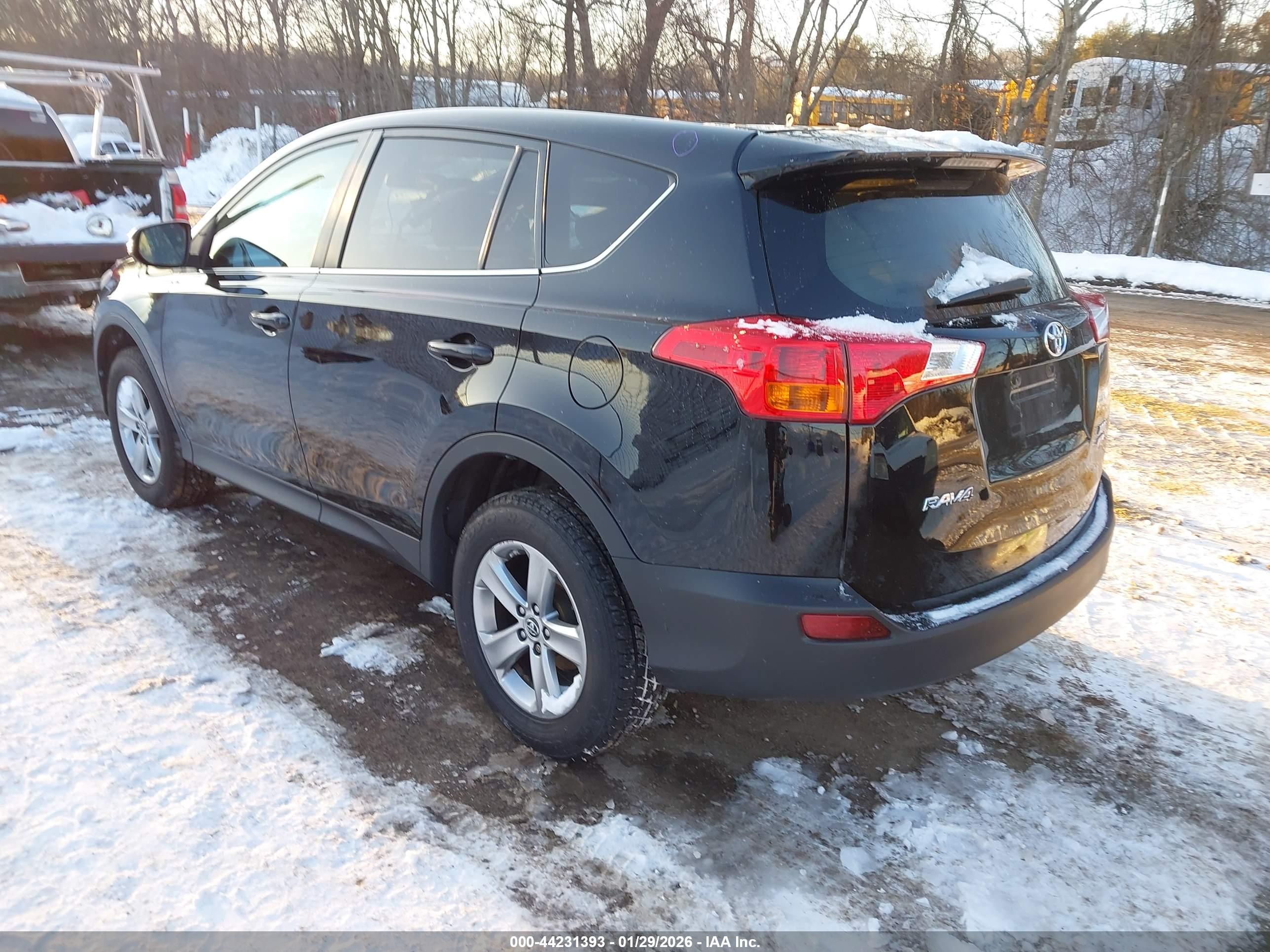 TOYOTA RAV4 image 3