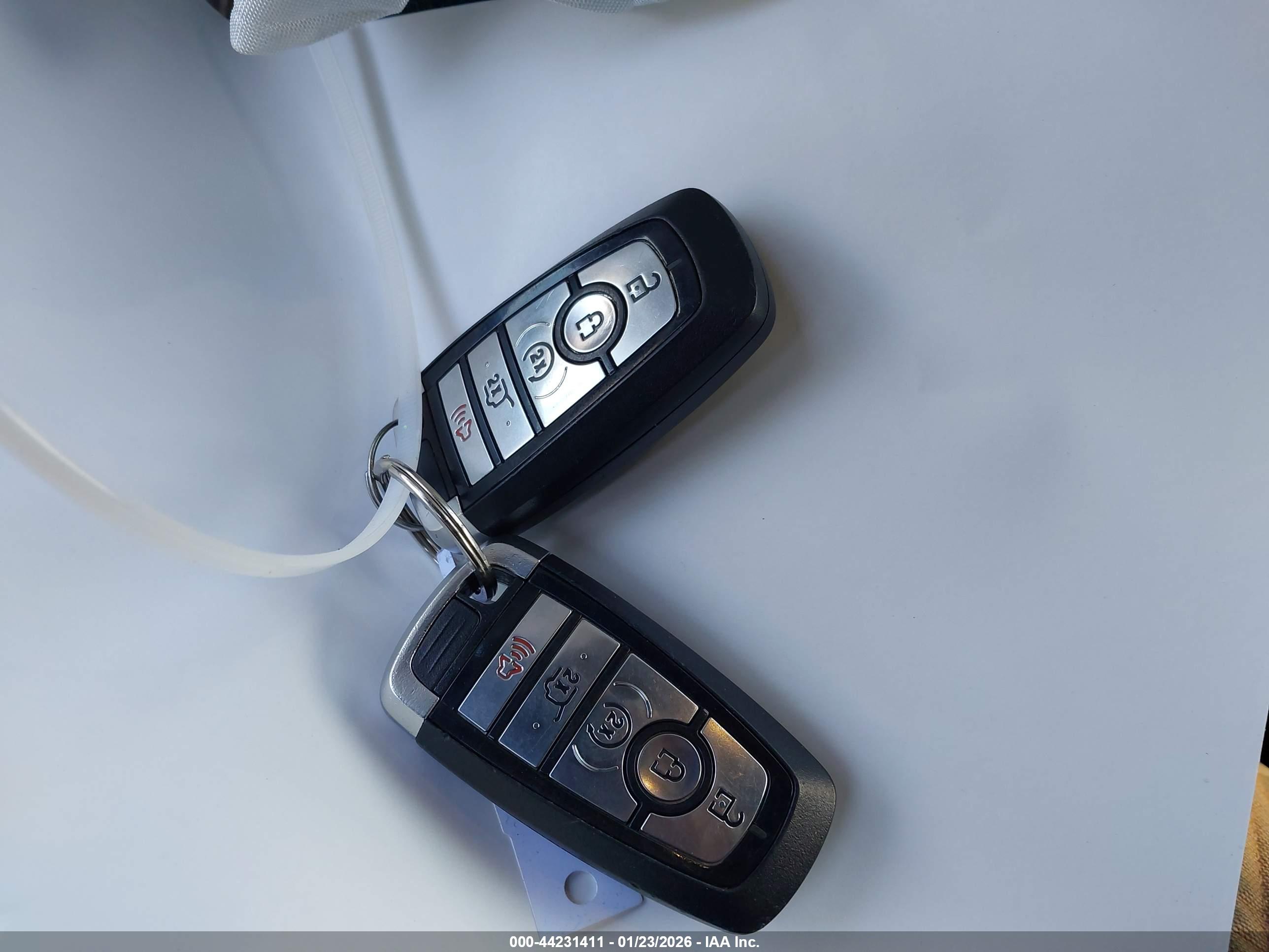 FORD EXPLORER image 11