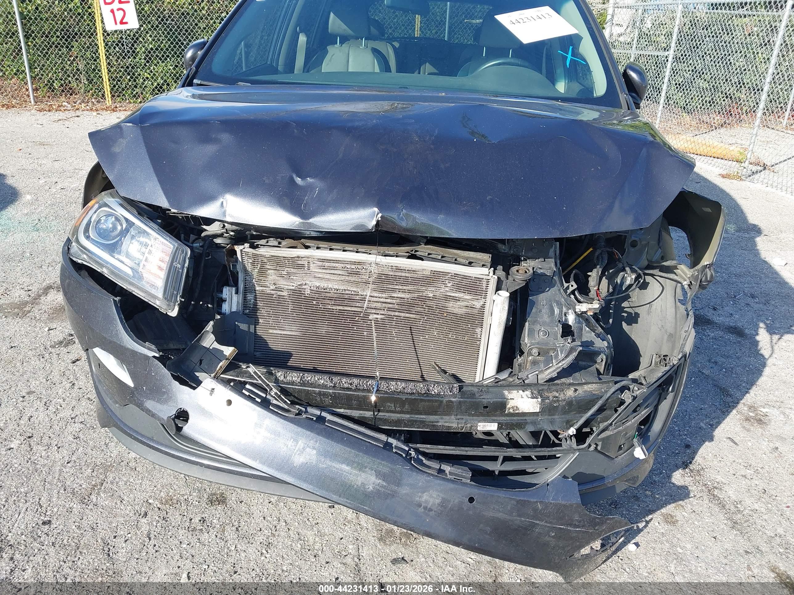 KIA SEDONA image 6