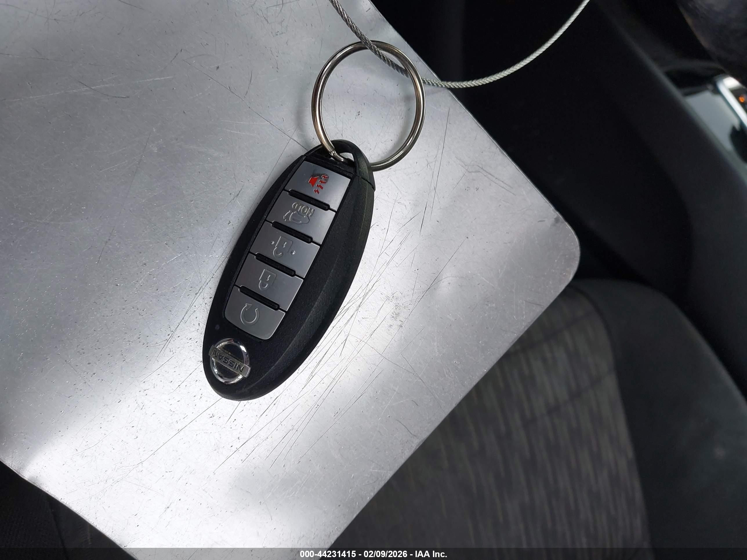 NISSAN ROGUE image 11