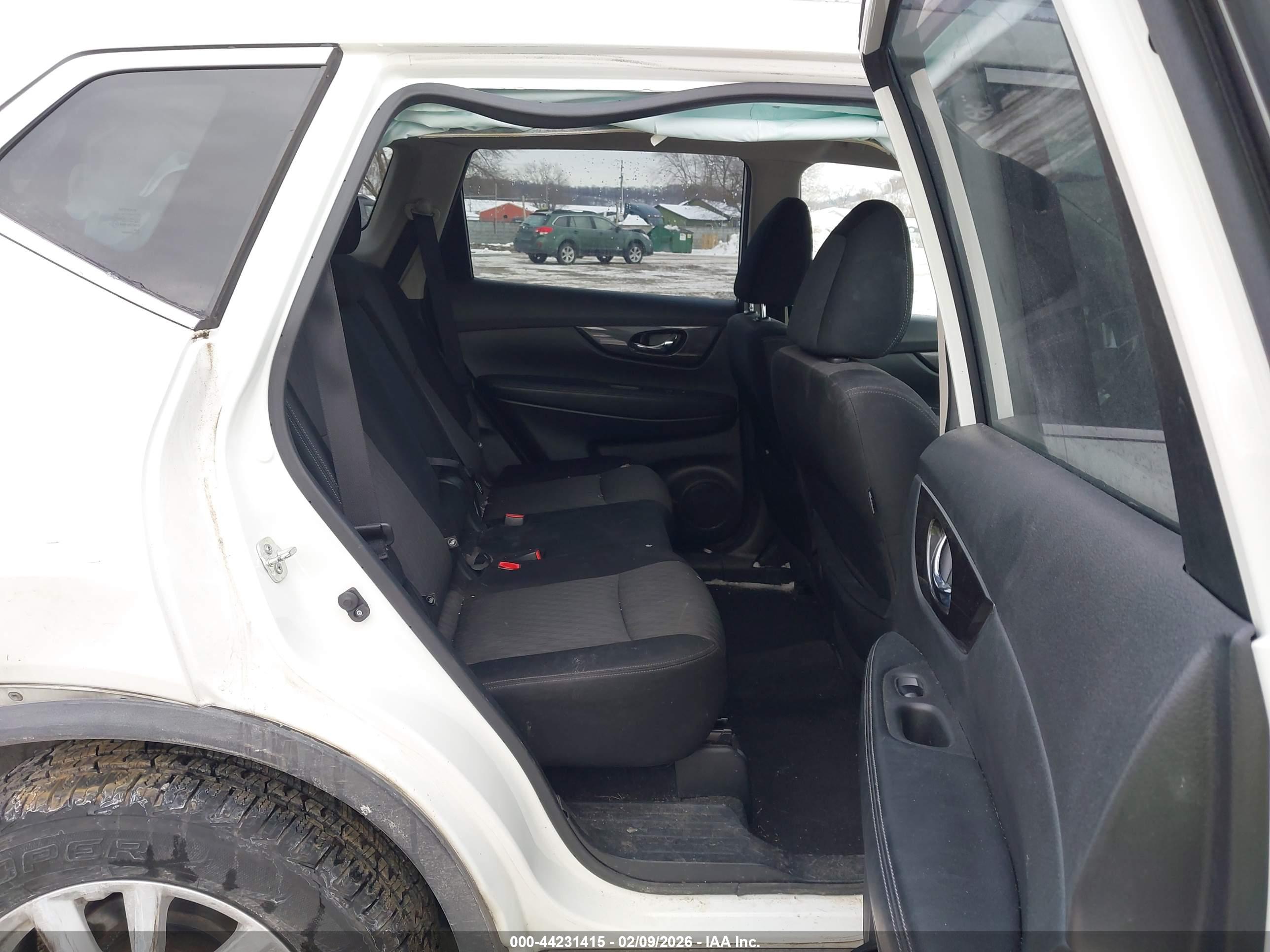 NISSAN ROGUE image 8