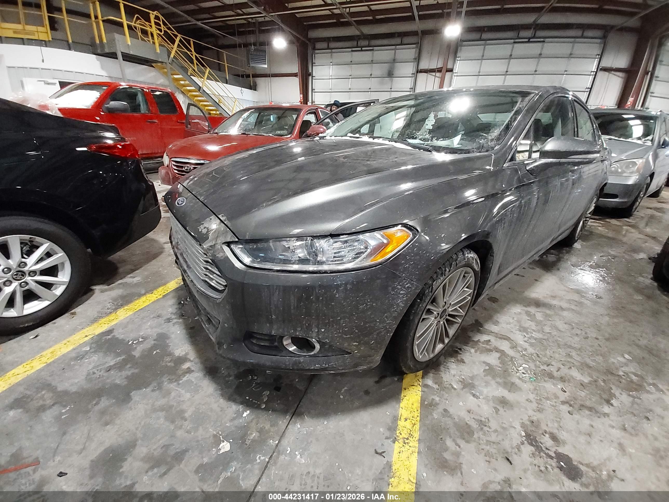 FORD FUSION image 2