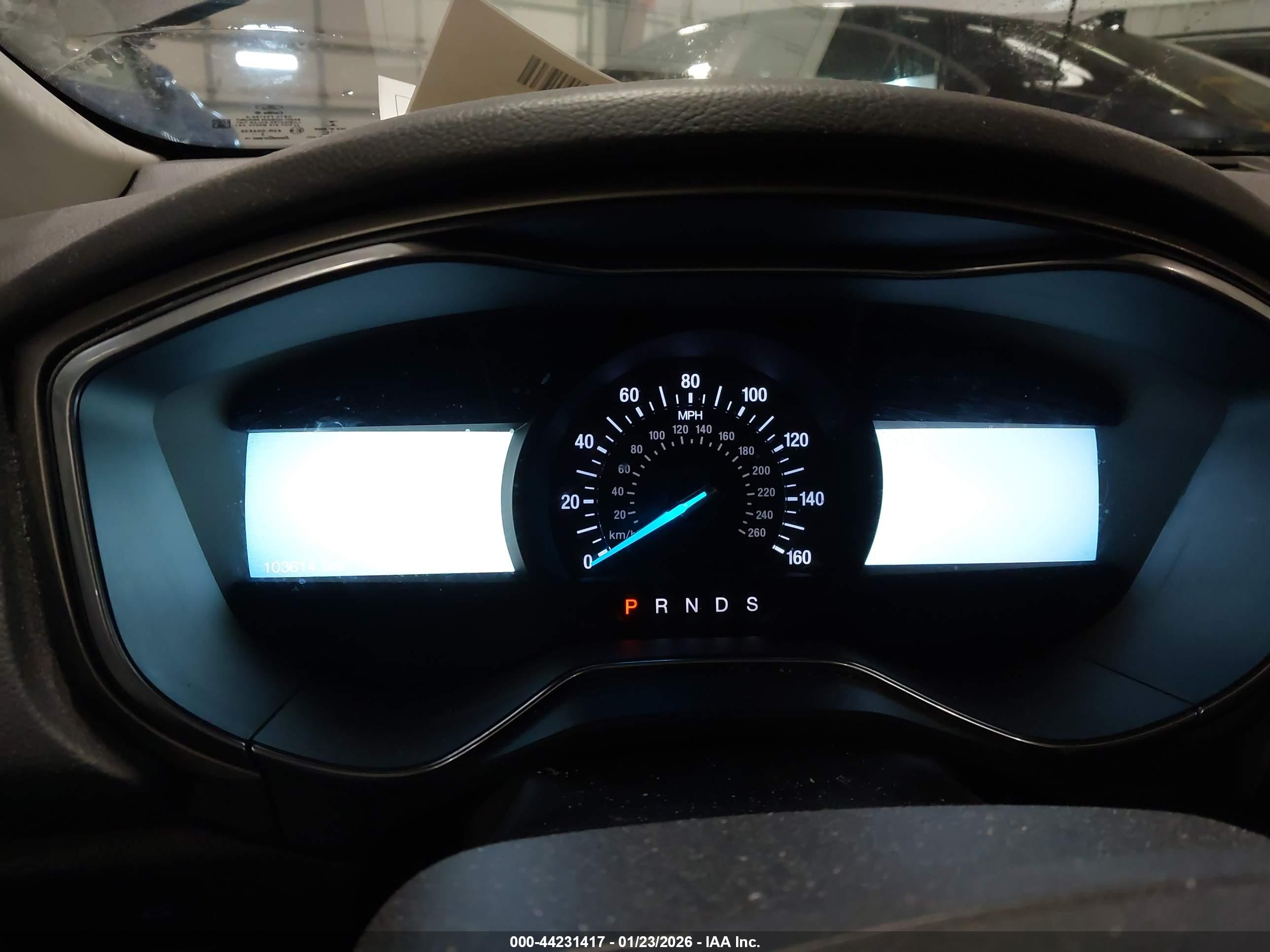 FORD FUSION image 7