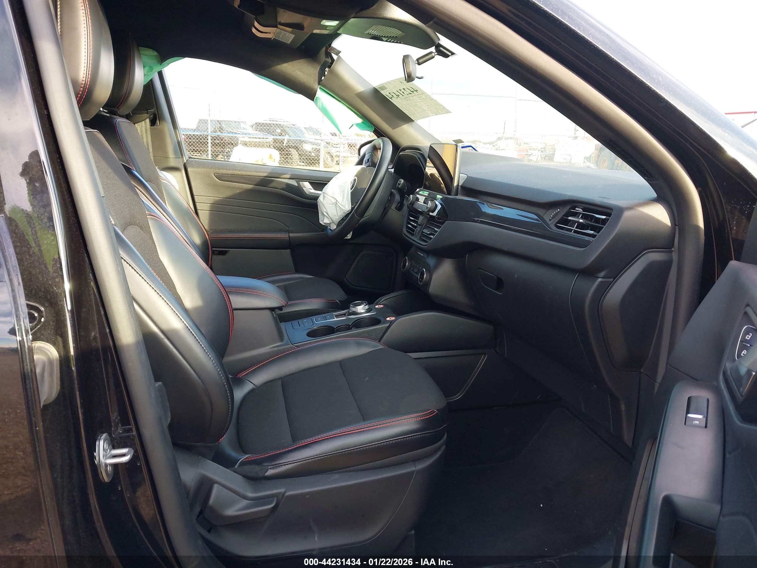 FORD ESCAPE image 5