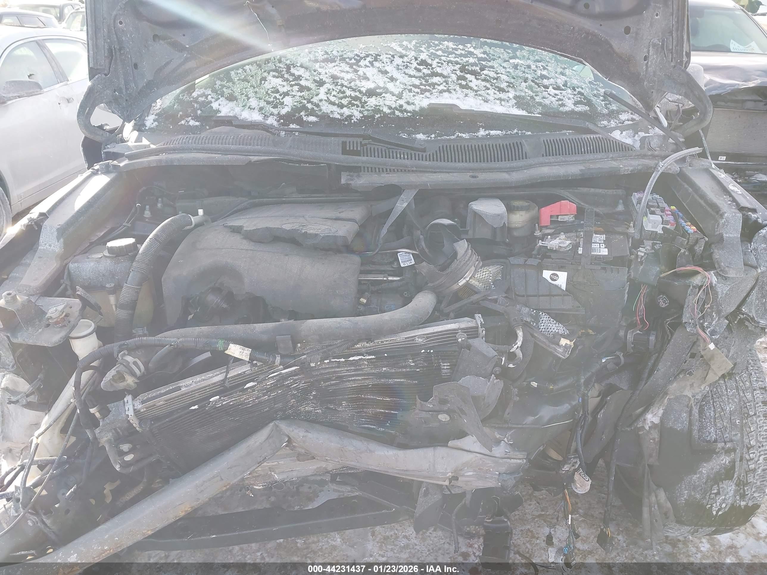 FORD EXPLORER image 10