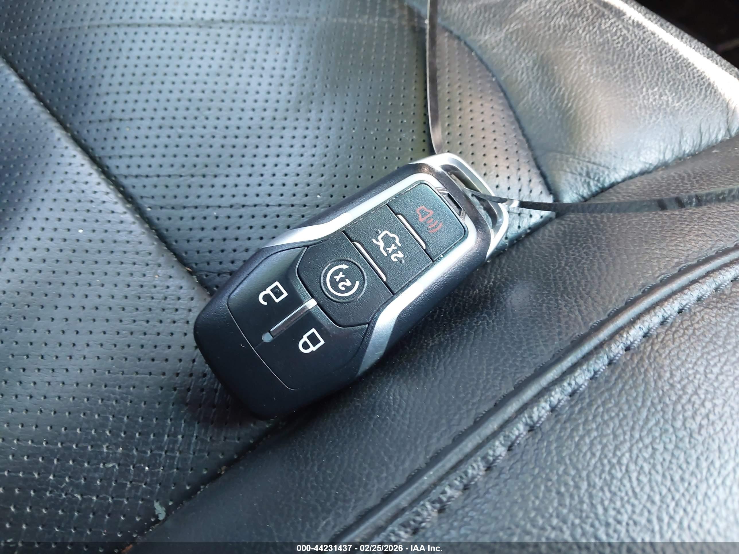 FORD EXPLORER image 11