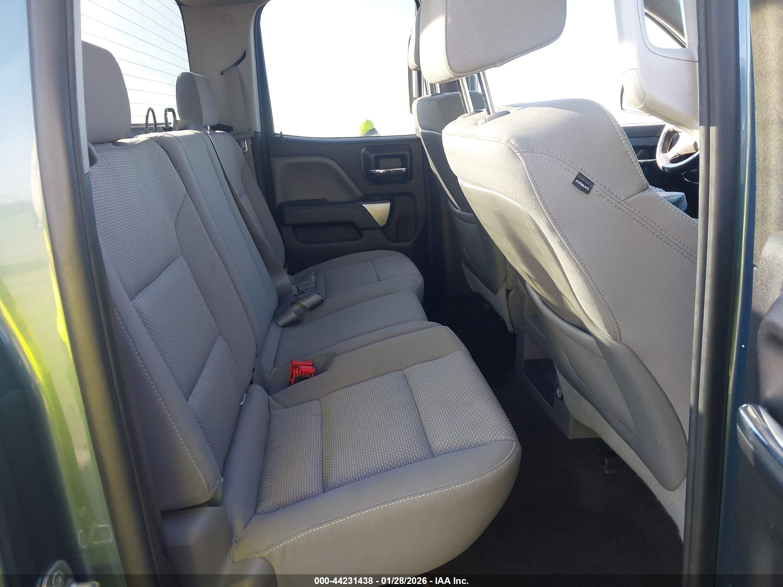 CHEVROLET SILVERADO image 8