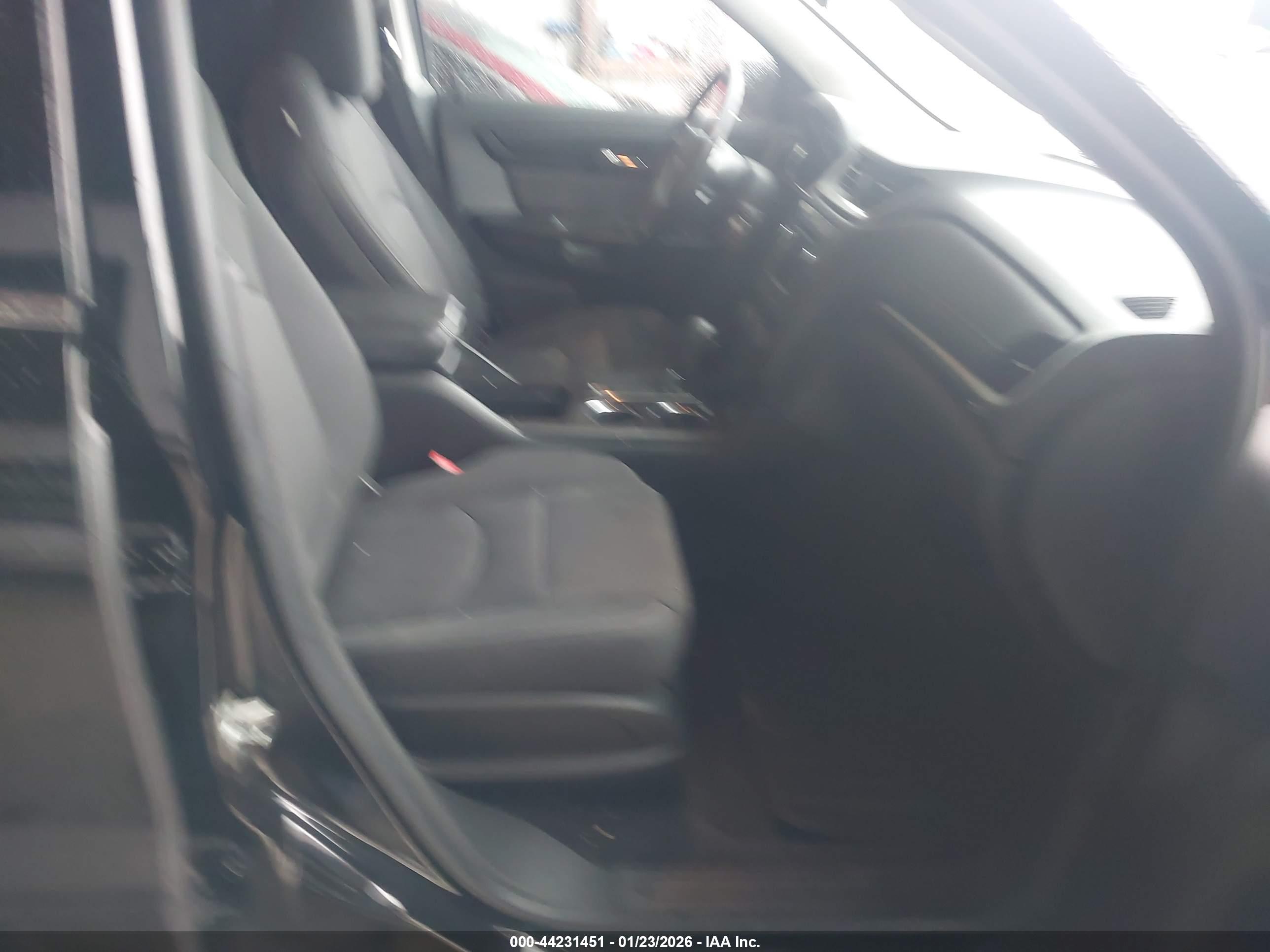 CHEVROLET TRAVERSE image 5