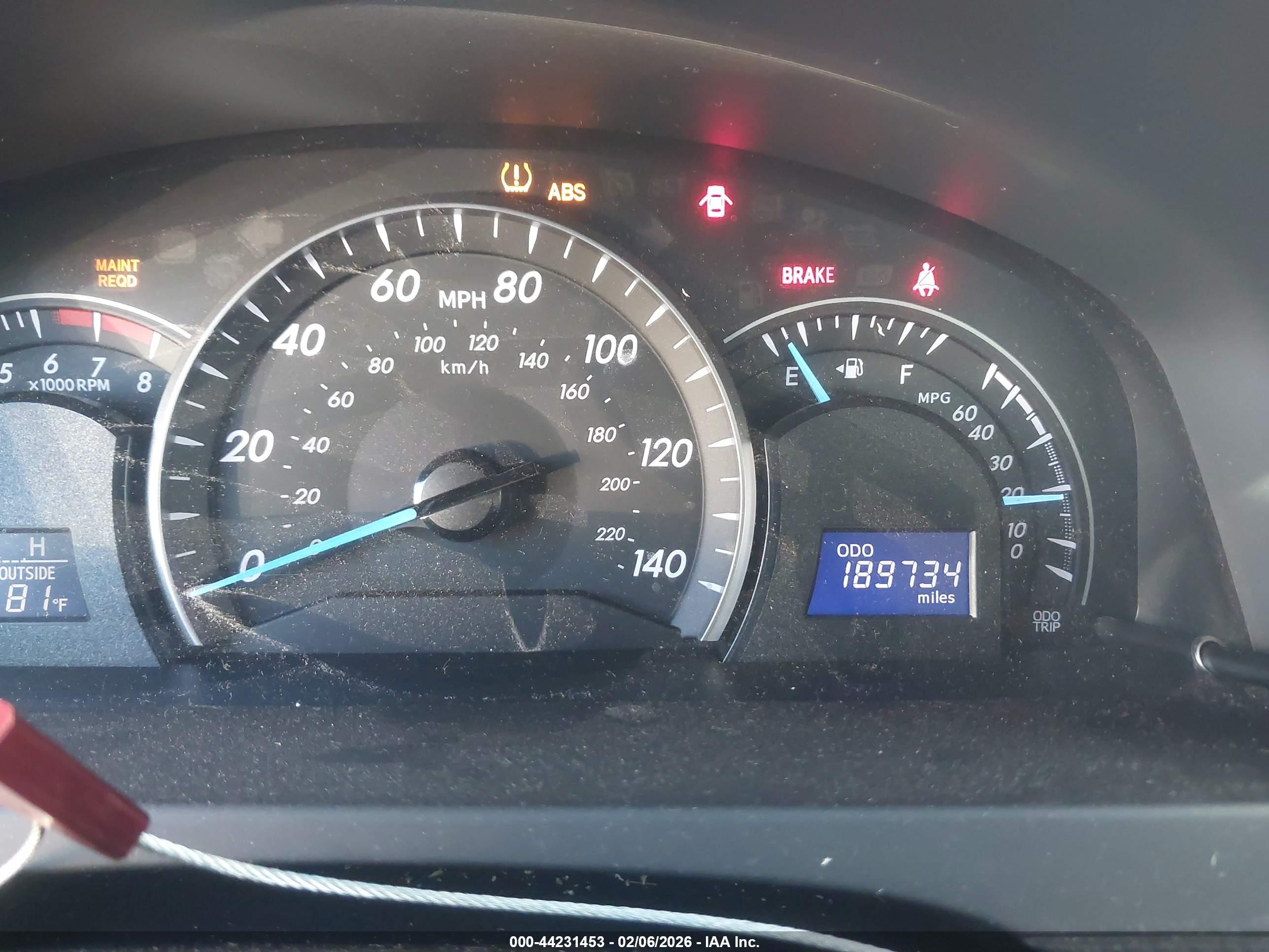 TOYOTA CAMRY image 7