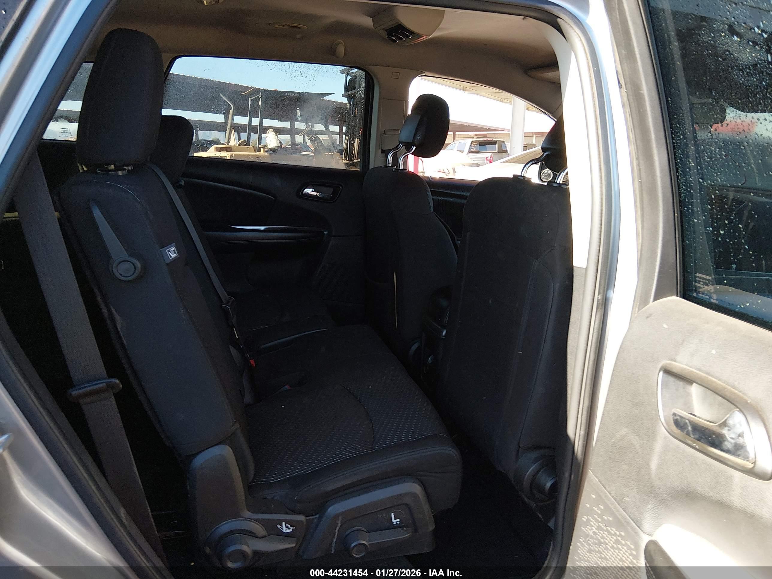 DODGE JOURNEY image 8