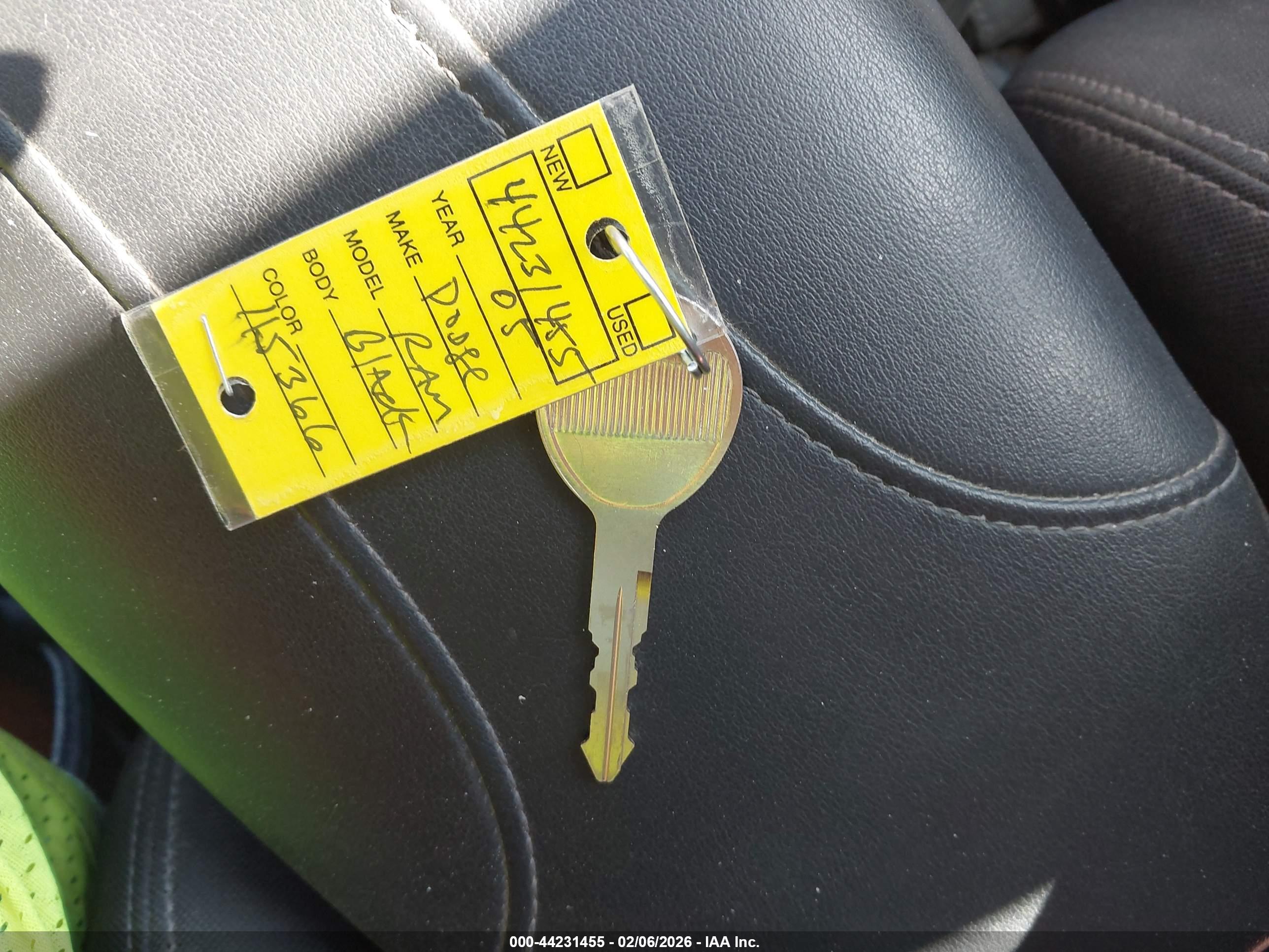 DODGE RAM image 11