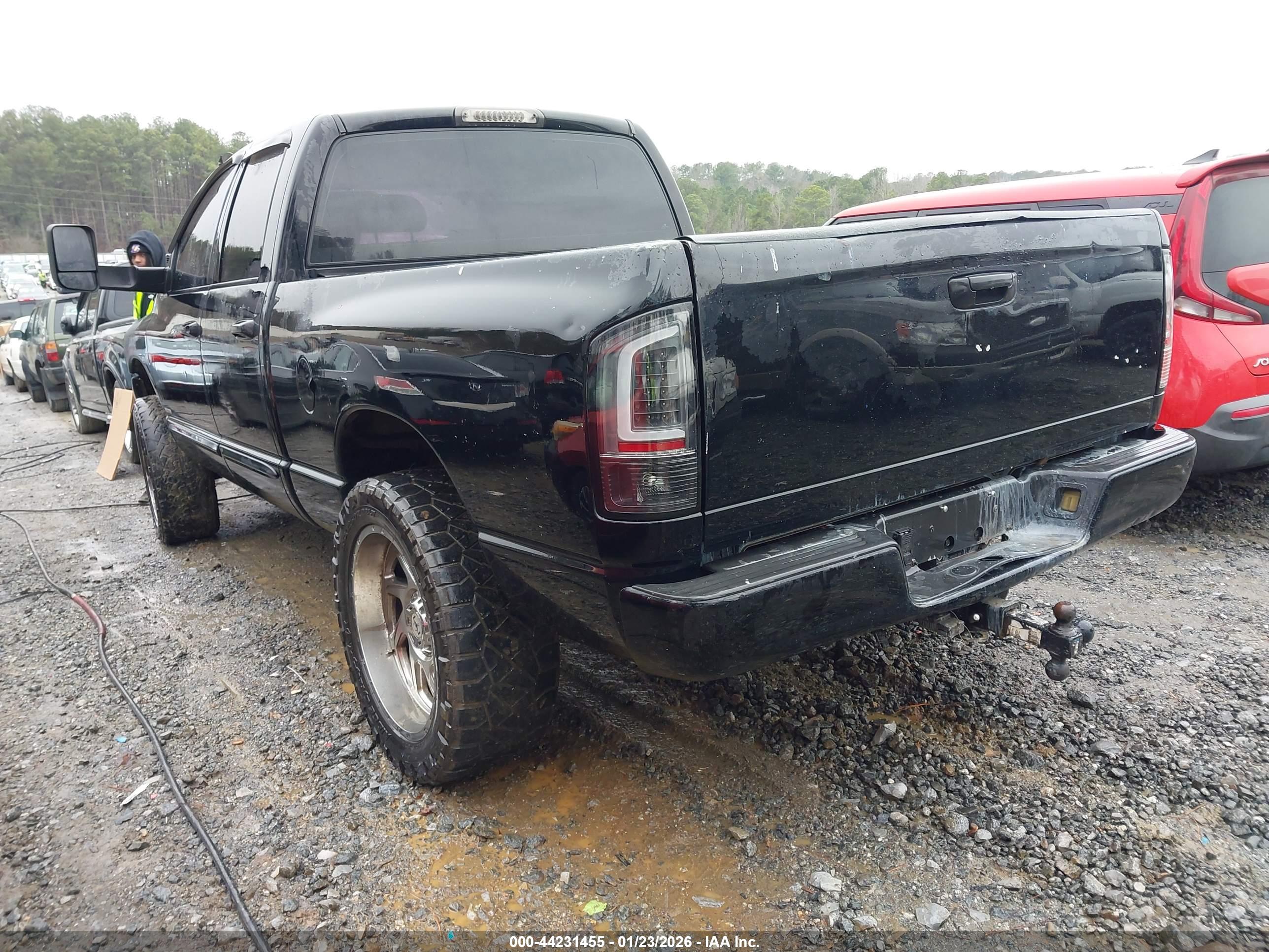 DODGE RAM image 3
