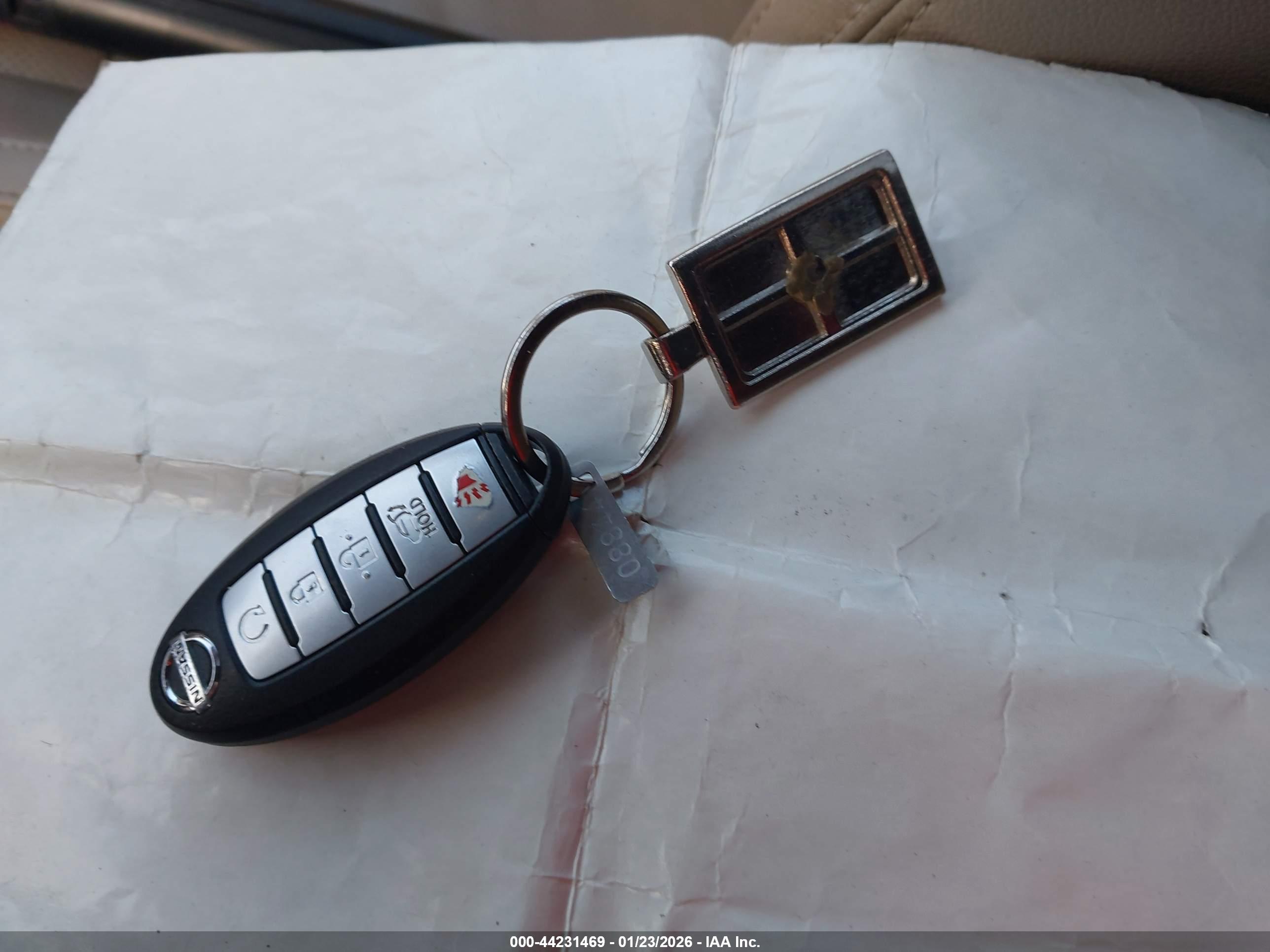 NISSAN ROGUE image 11
