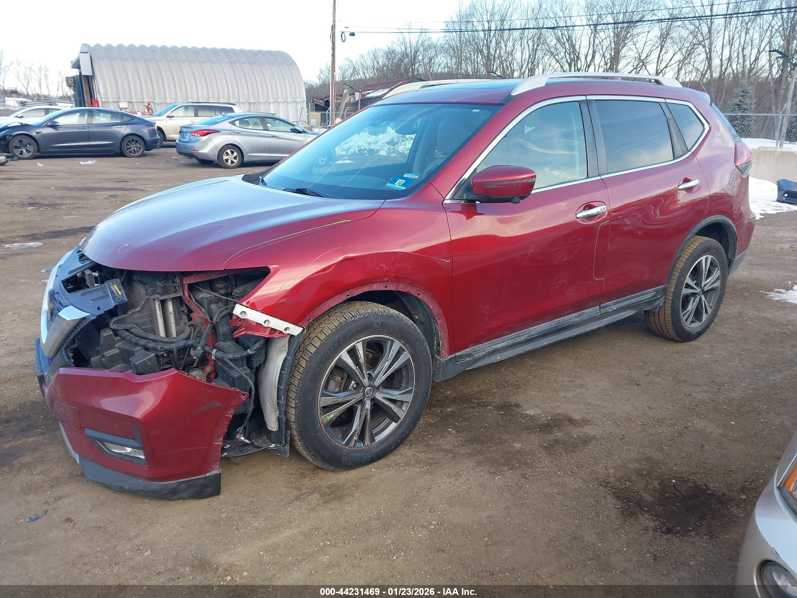 NISSAN ROGUE image 2
