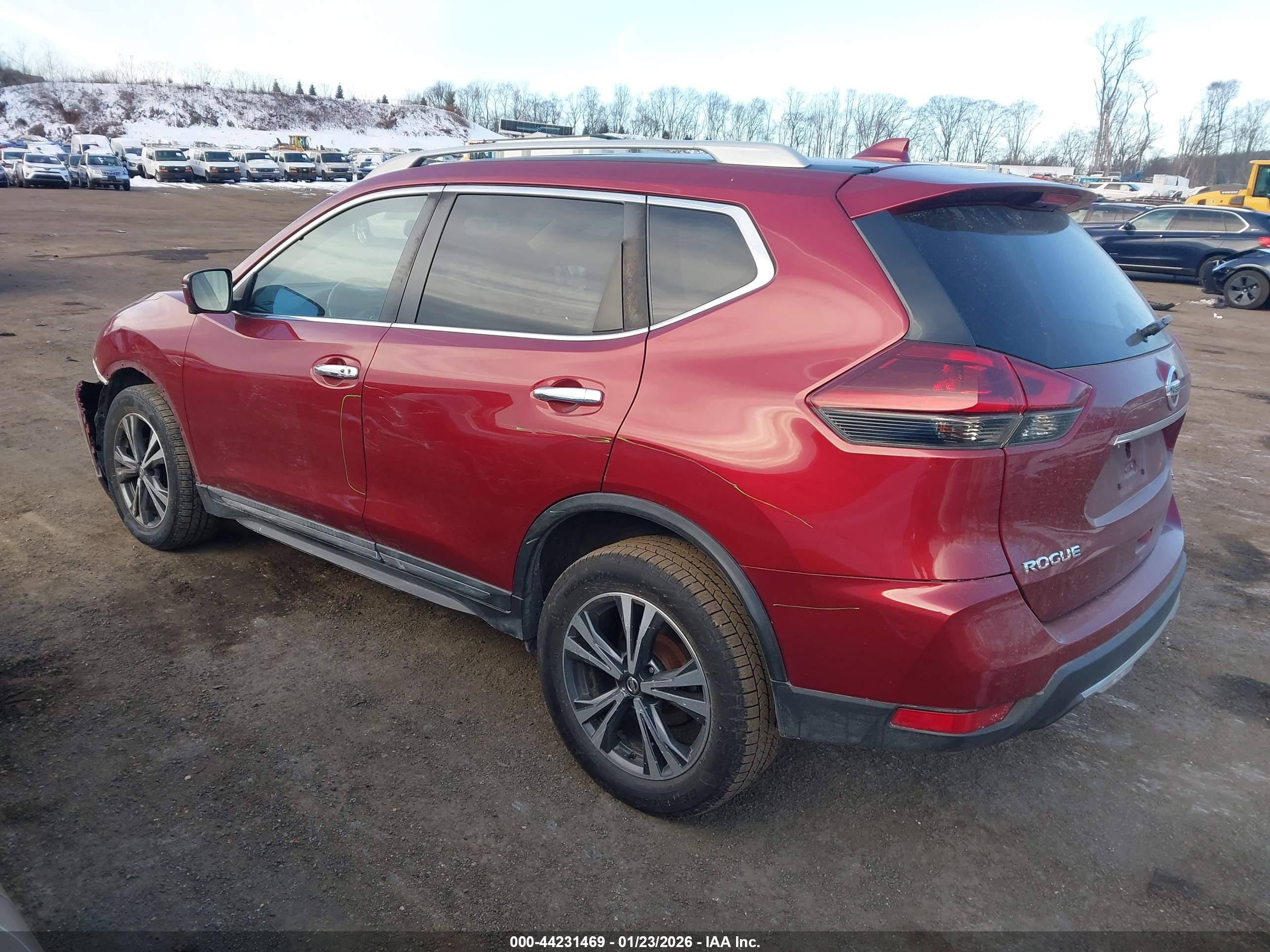 NISSAN ROGUE image 3