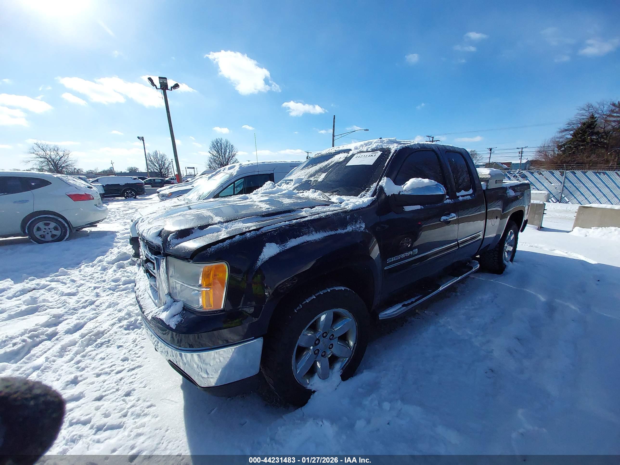 GMC SIERRA image 2