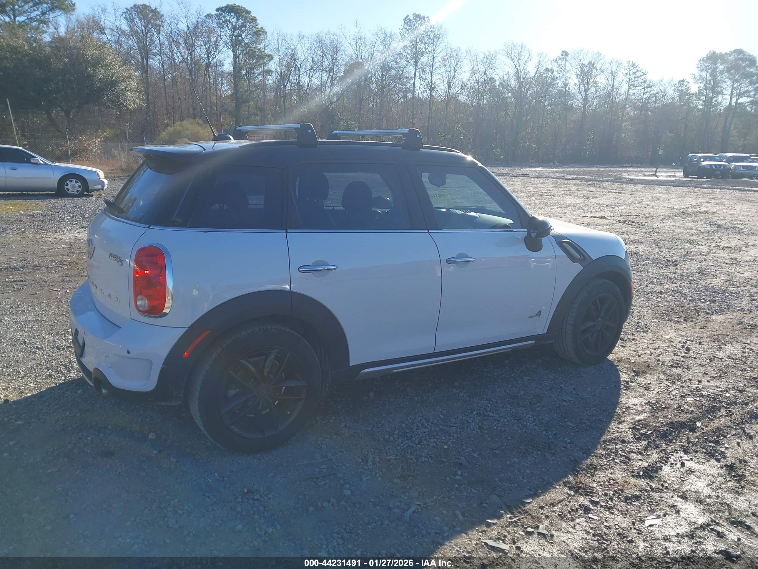 MINI COUNTRYMAN image 4