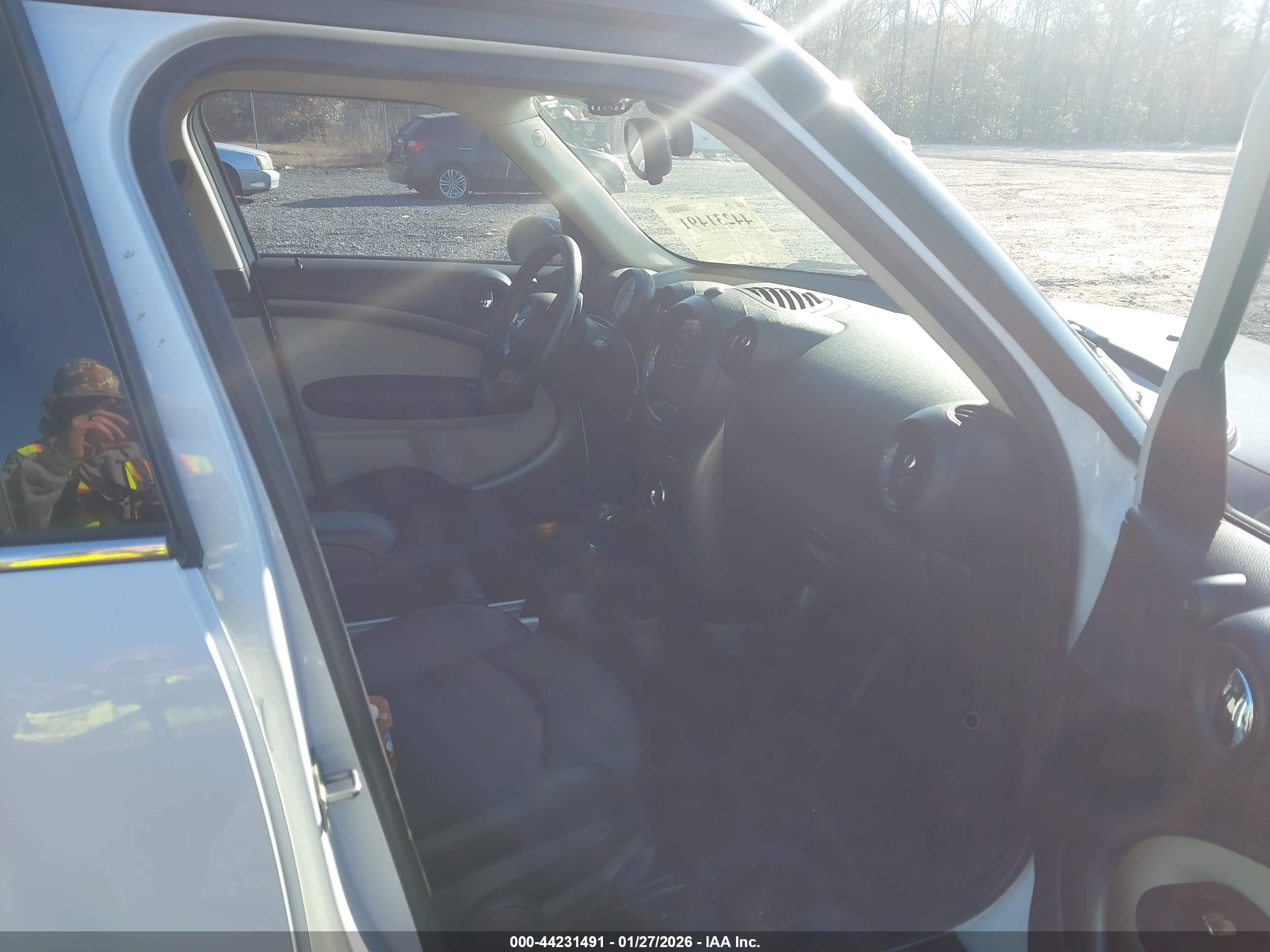 MINI COUNTRYMAN image 5