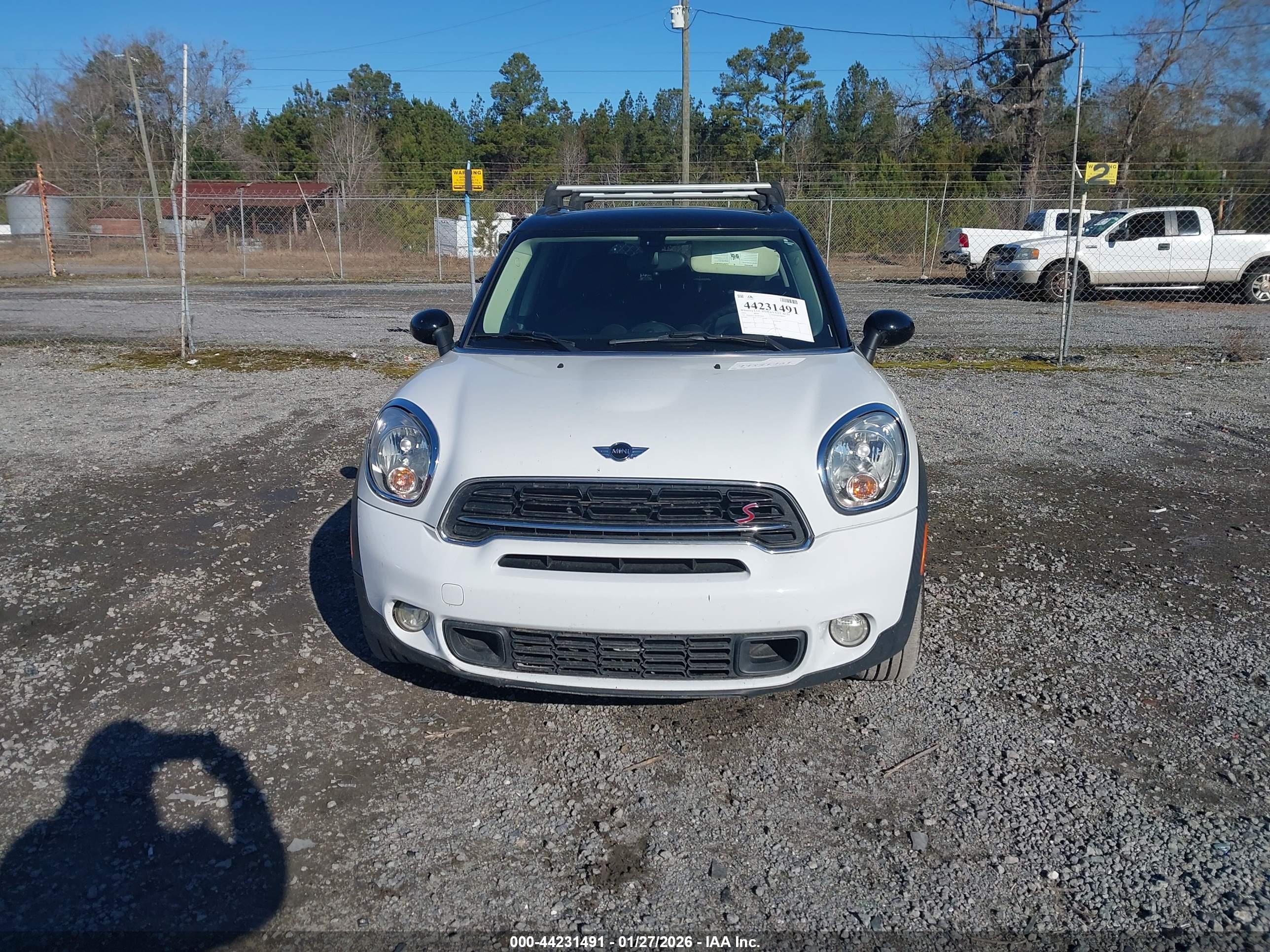 MINI COUNTRYMAN image 6