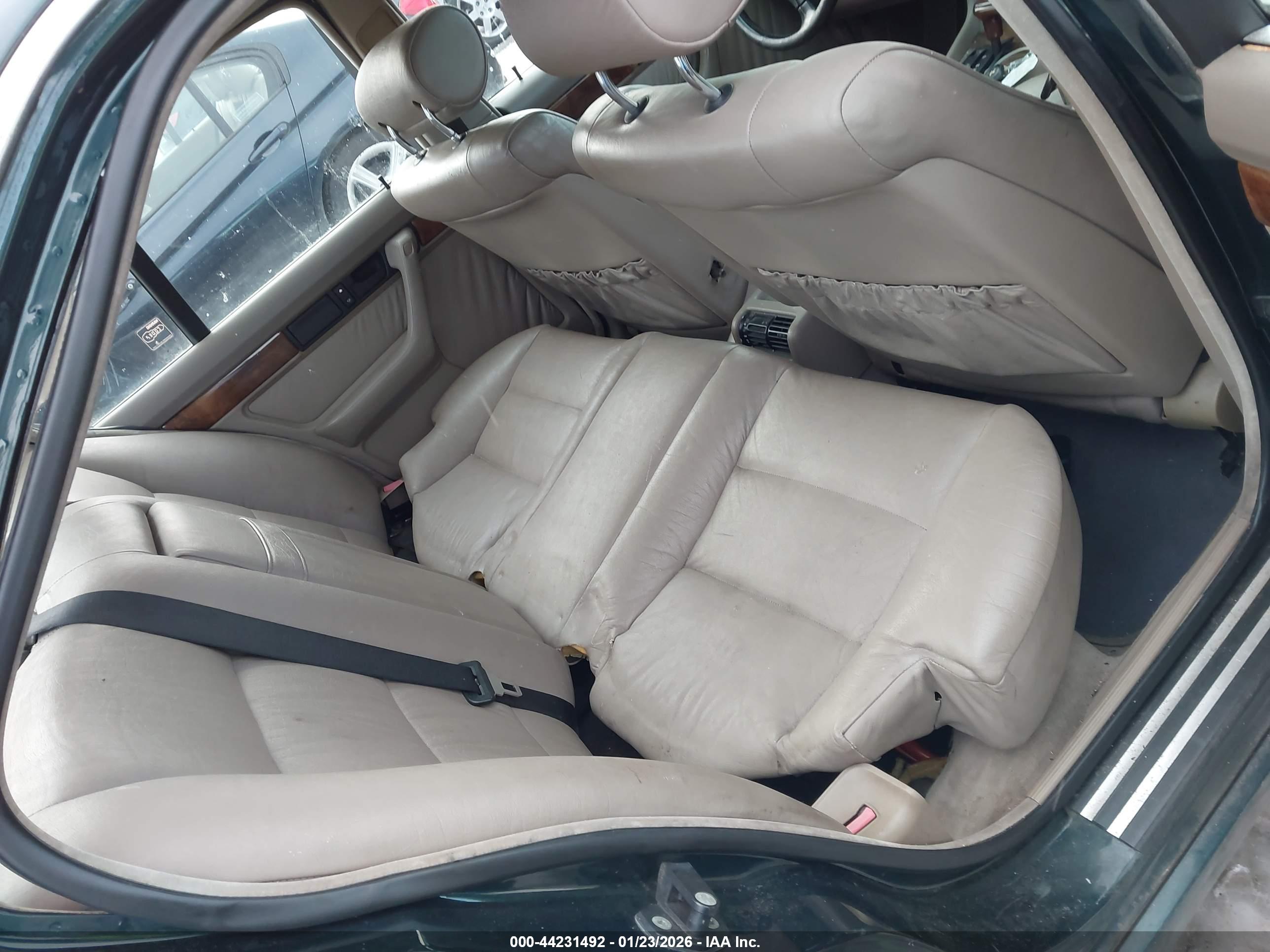 BMW 525 image 8