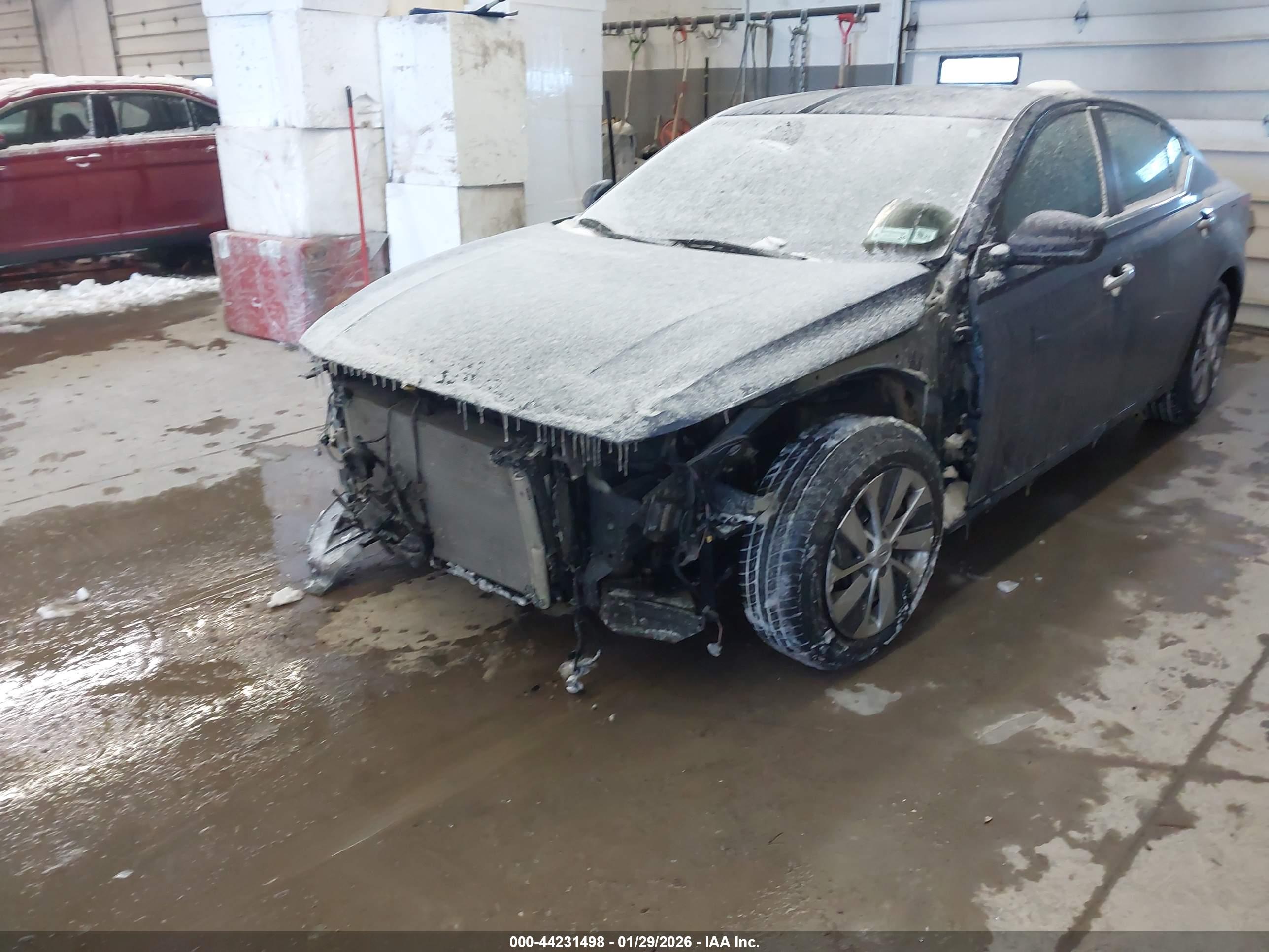 NISSAN ALTIMA image 2