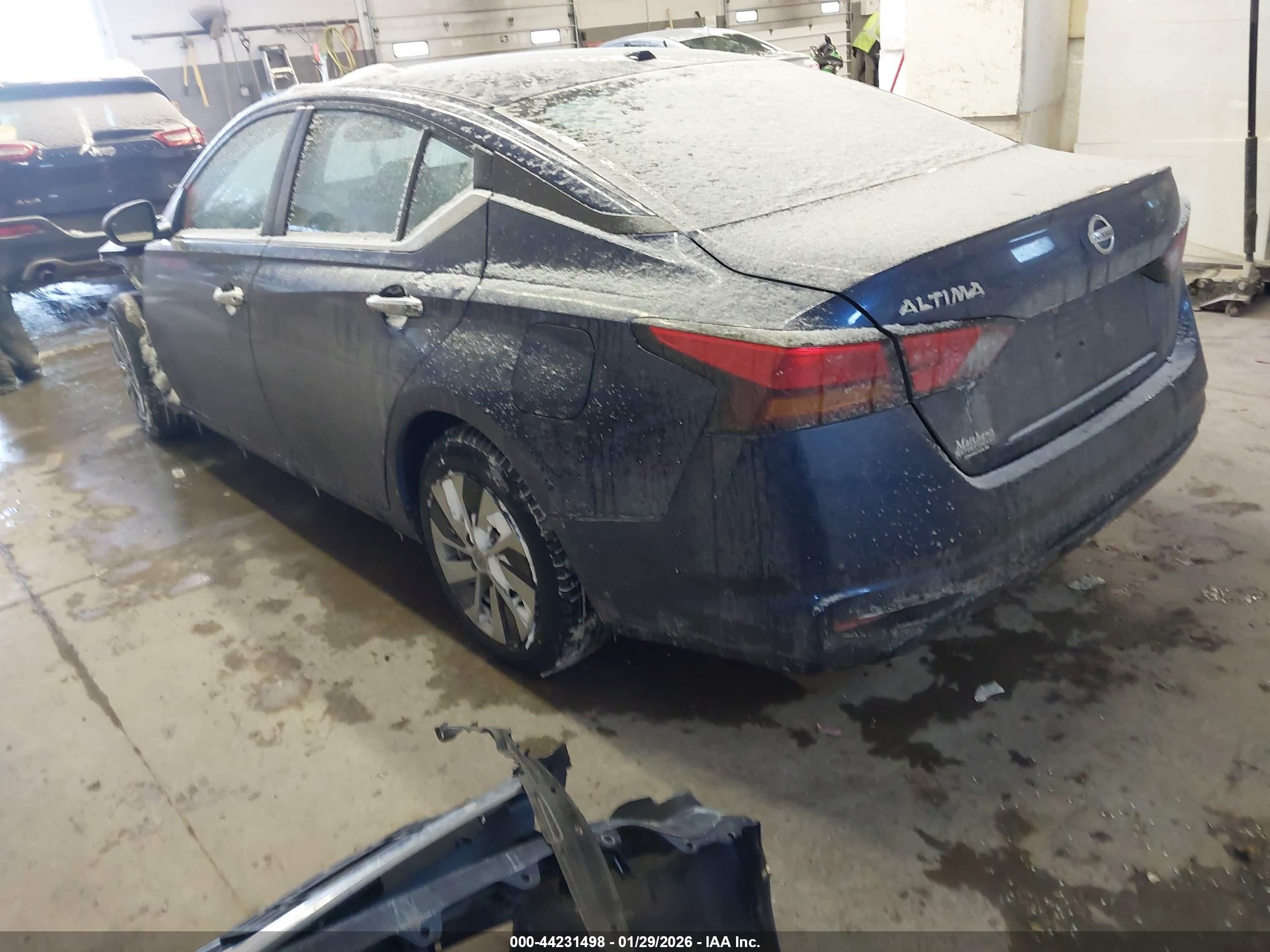 NISSAN ALTIMA image 3