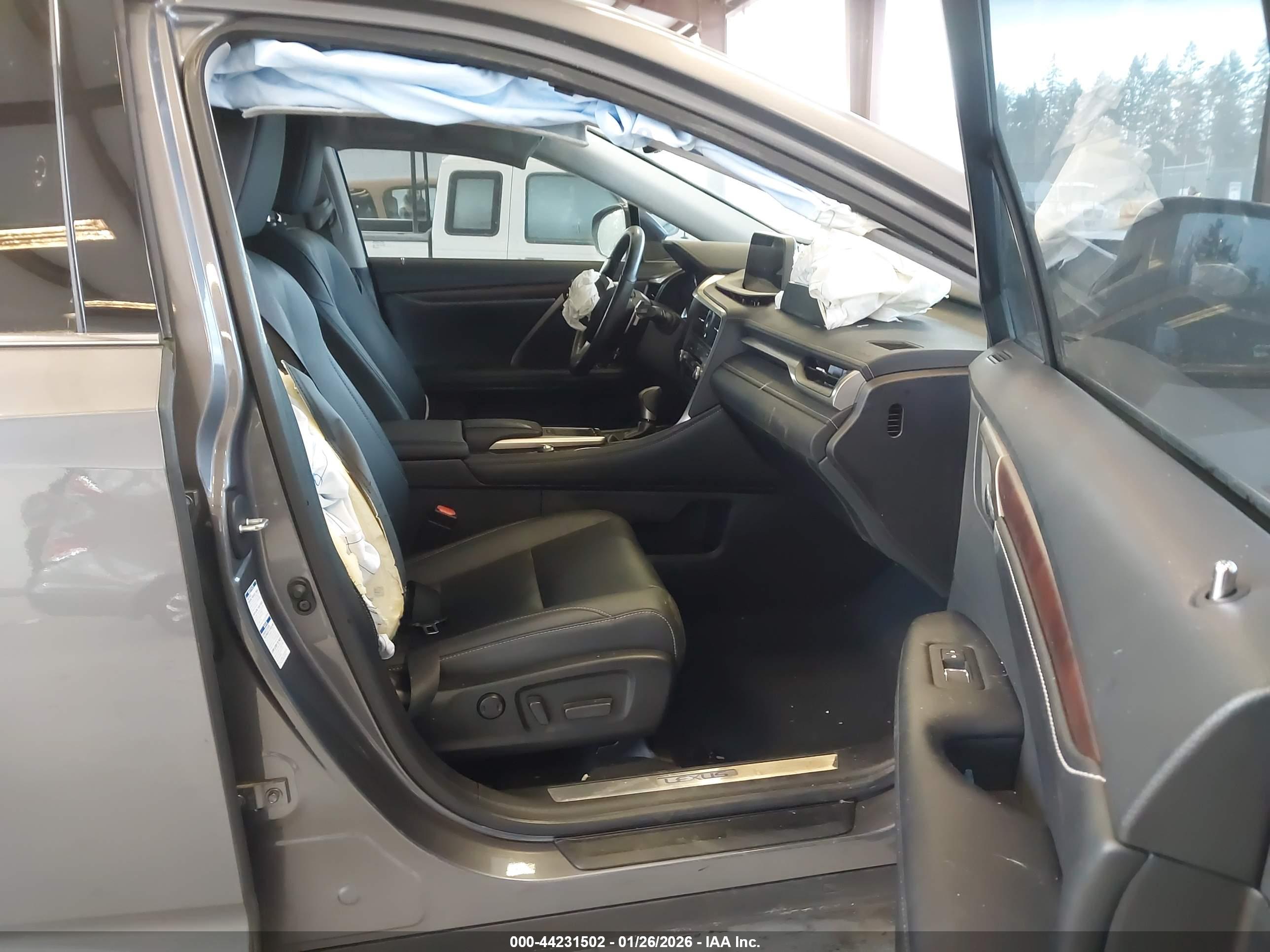 LEXUS RX image 5