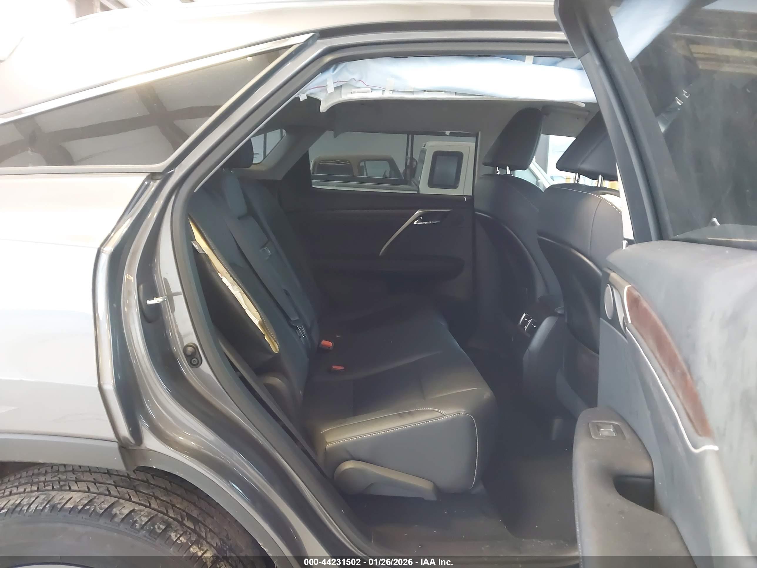 LEXUS RX image 8